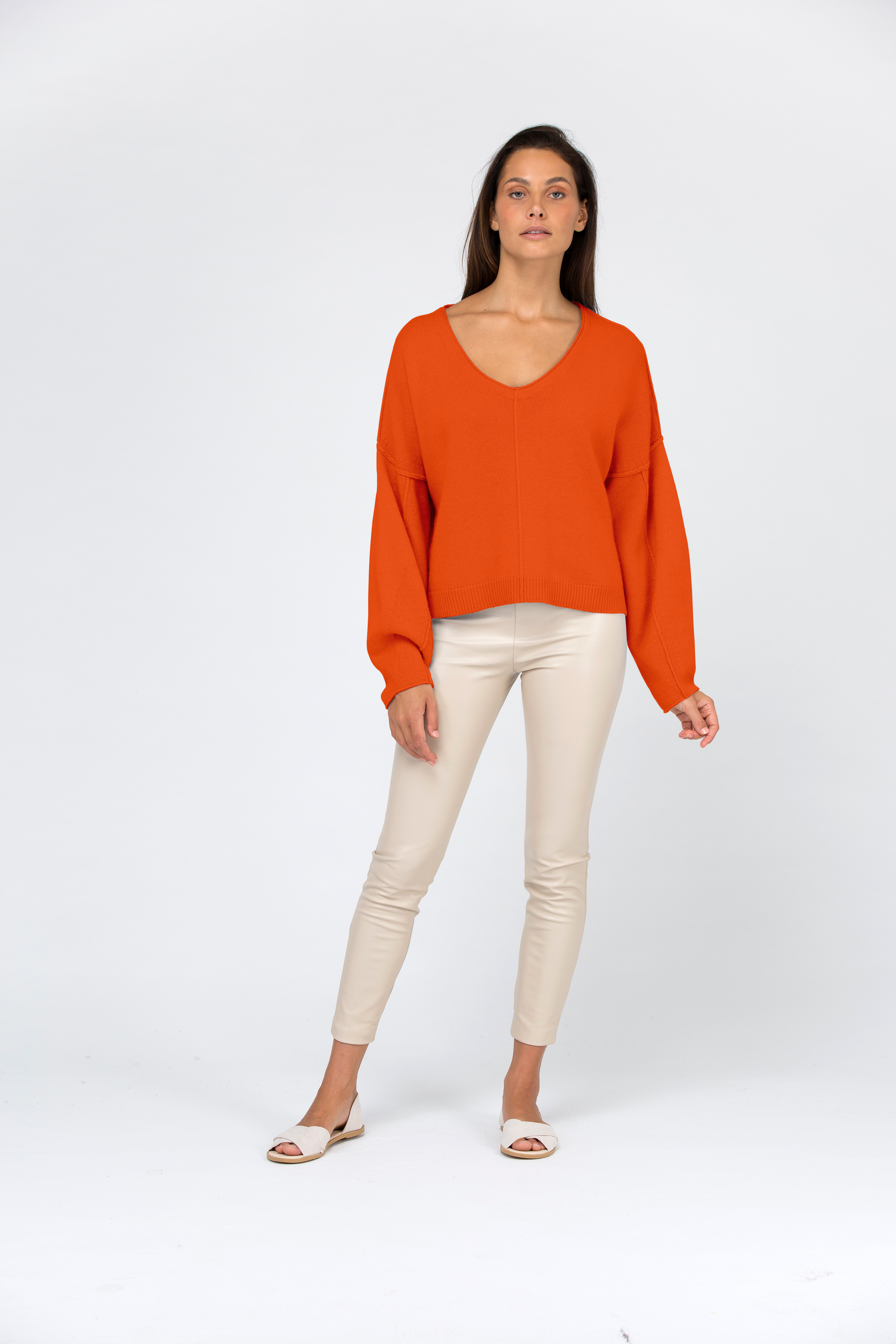 VAN KUKIL V NECK BUTTERFLY JUMPER