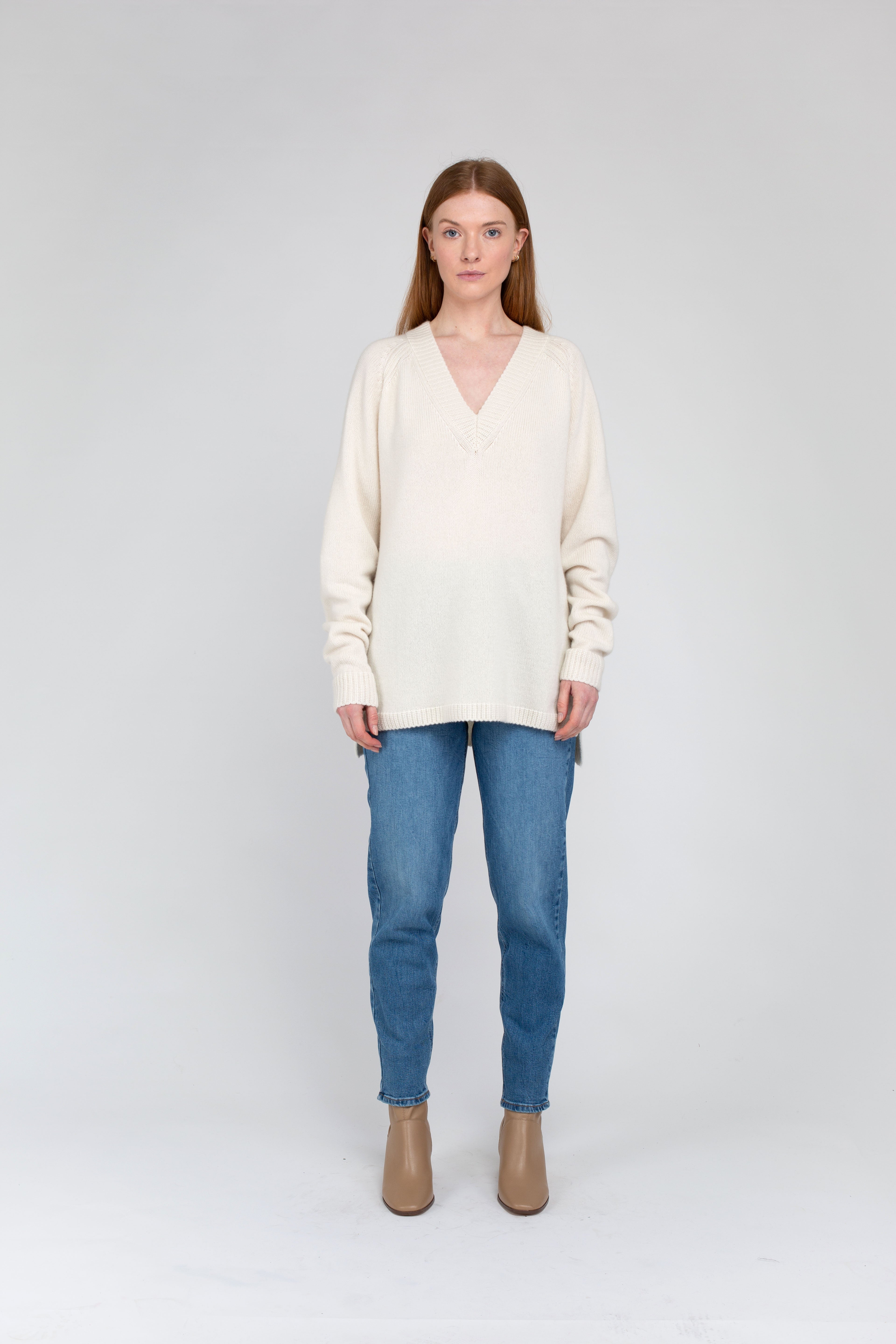 Van Kukil V-Neck Relaxed Jumper