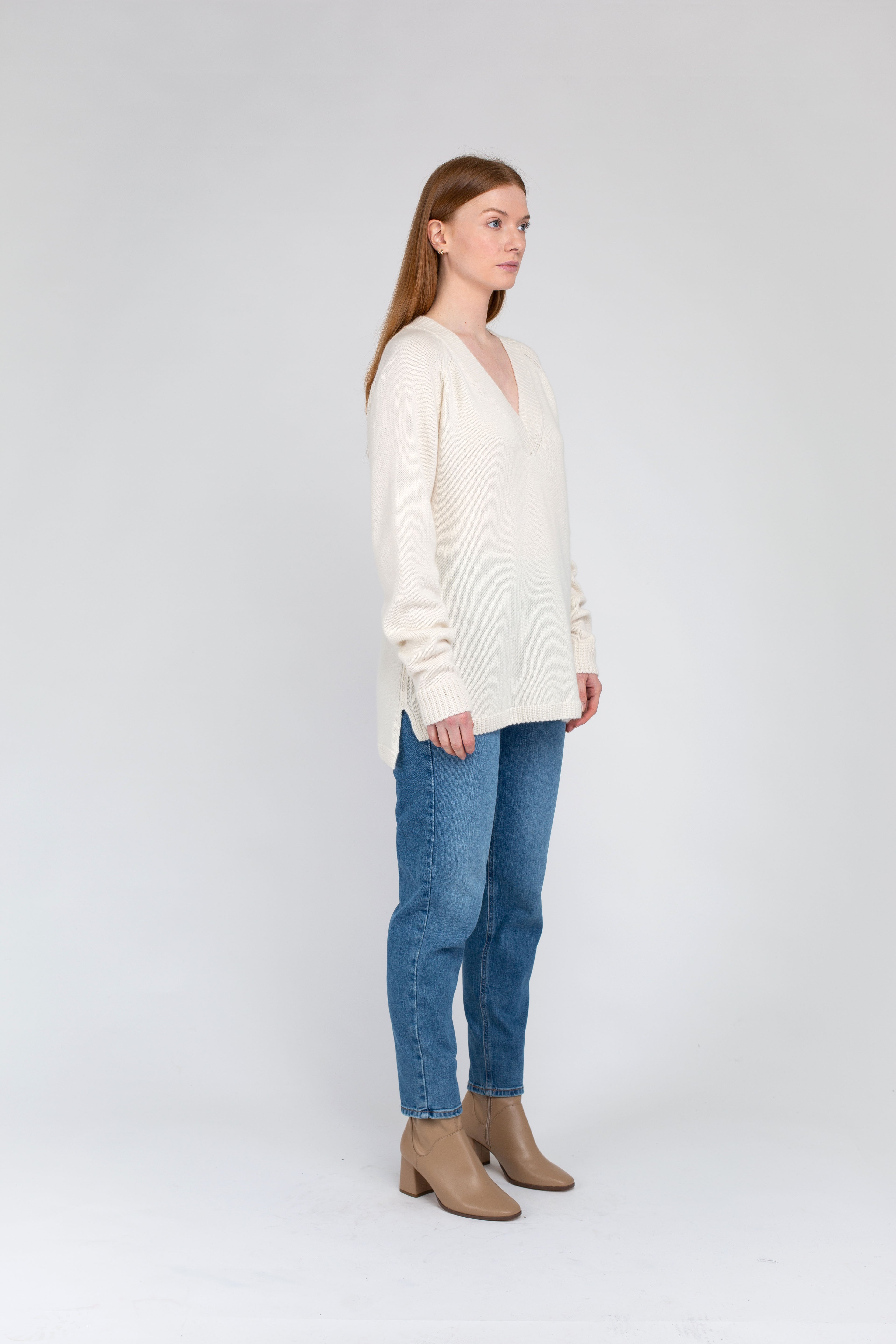Van Kukil V-Neck Relaxed Jumper