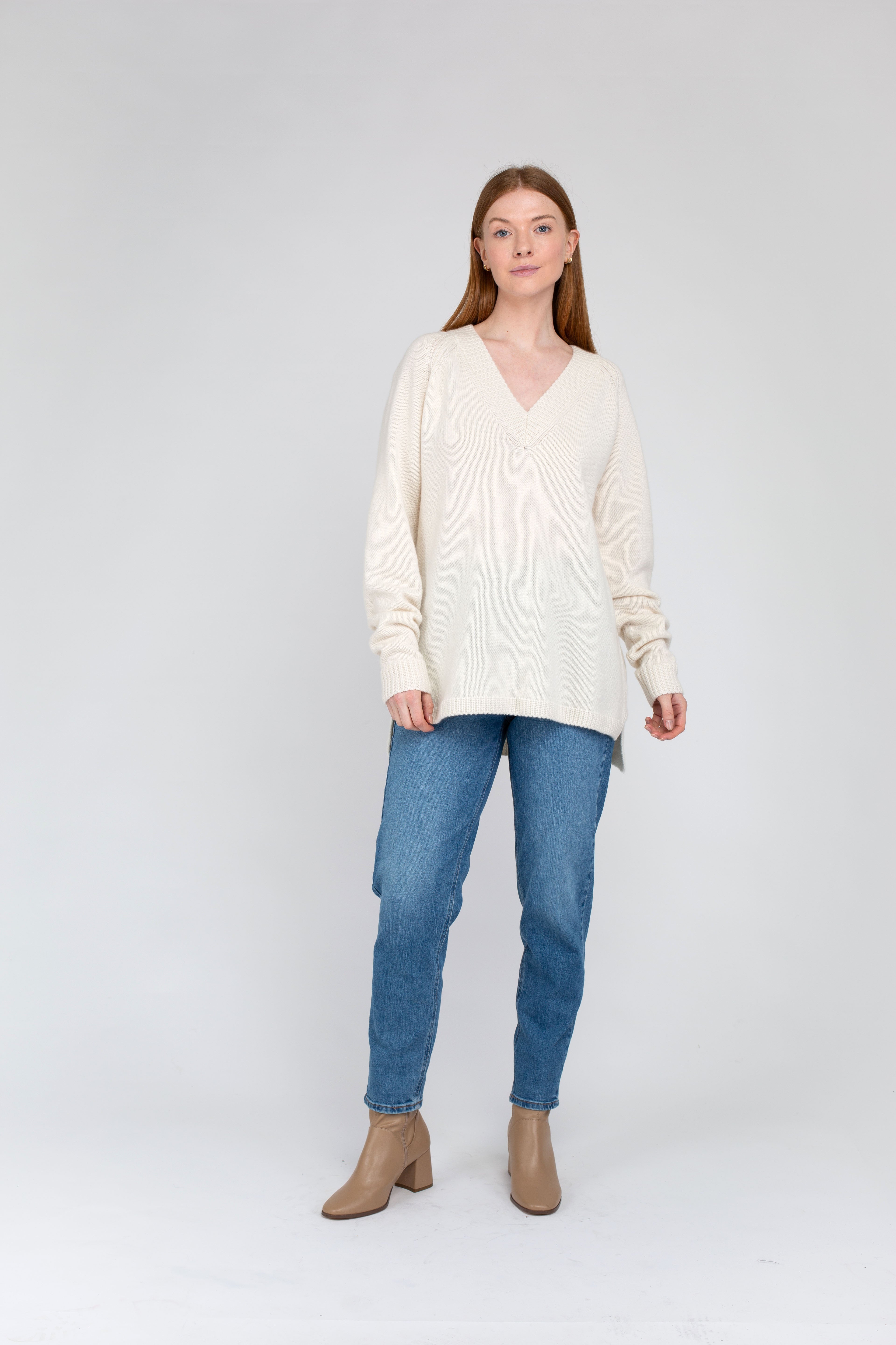 Van Kukil V-Neck Relaxed Jumper