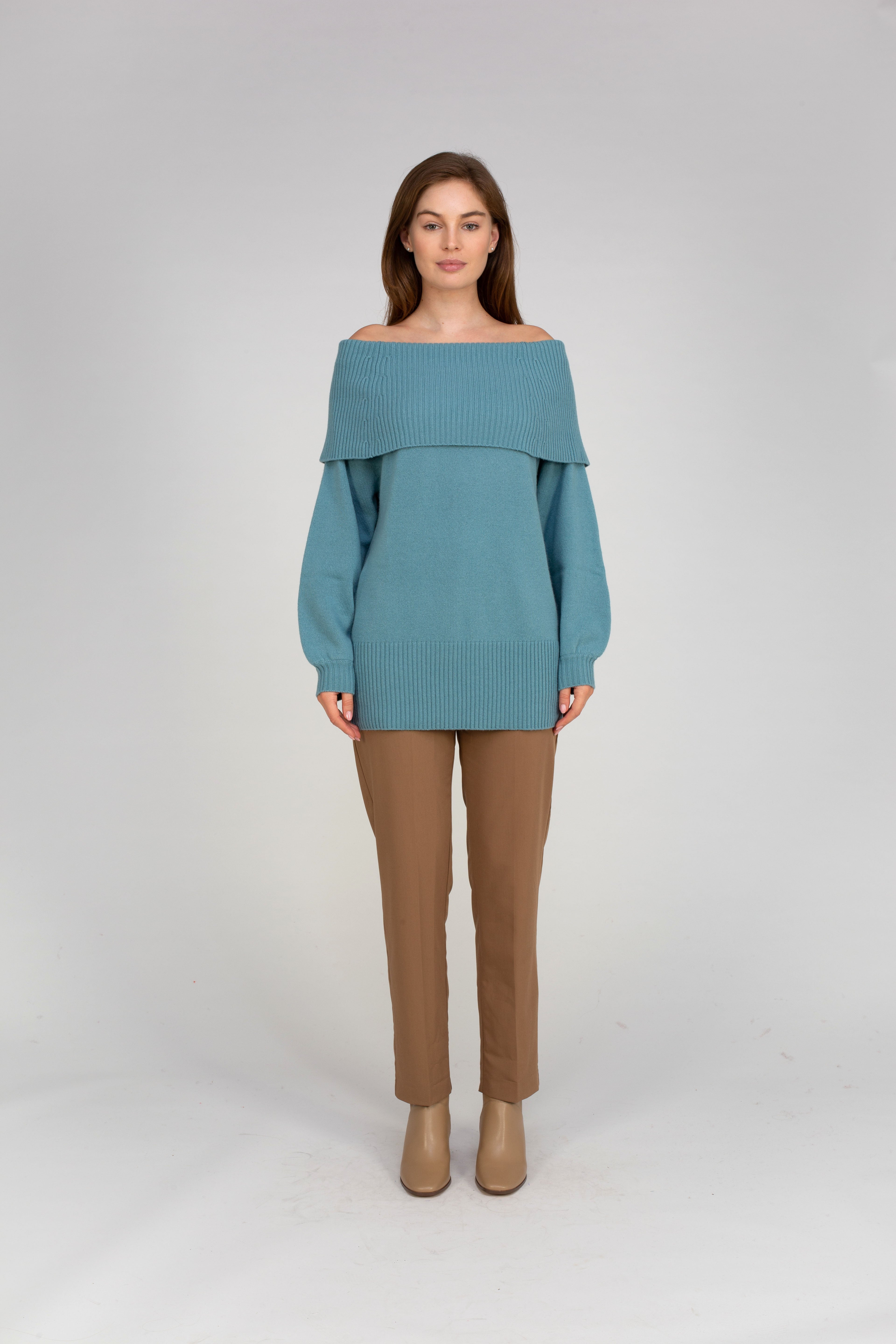 Van Kukil Off-Shoulder Jumper