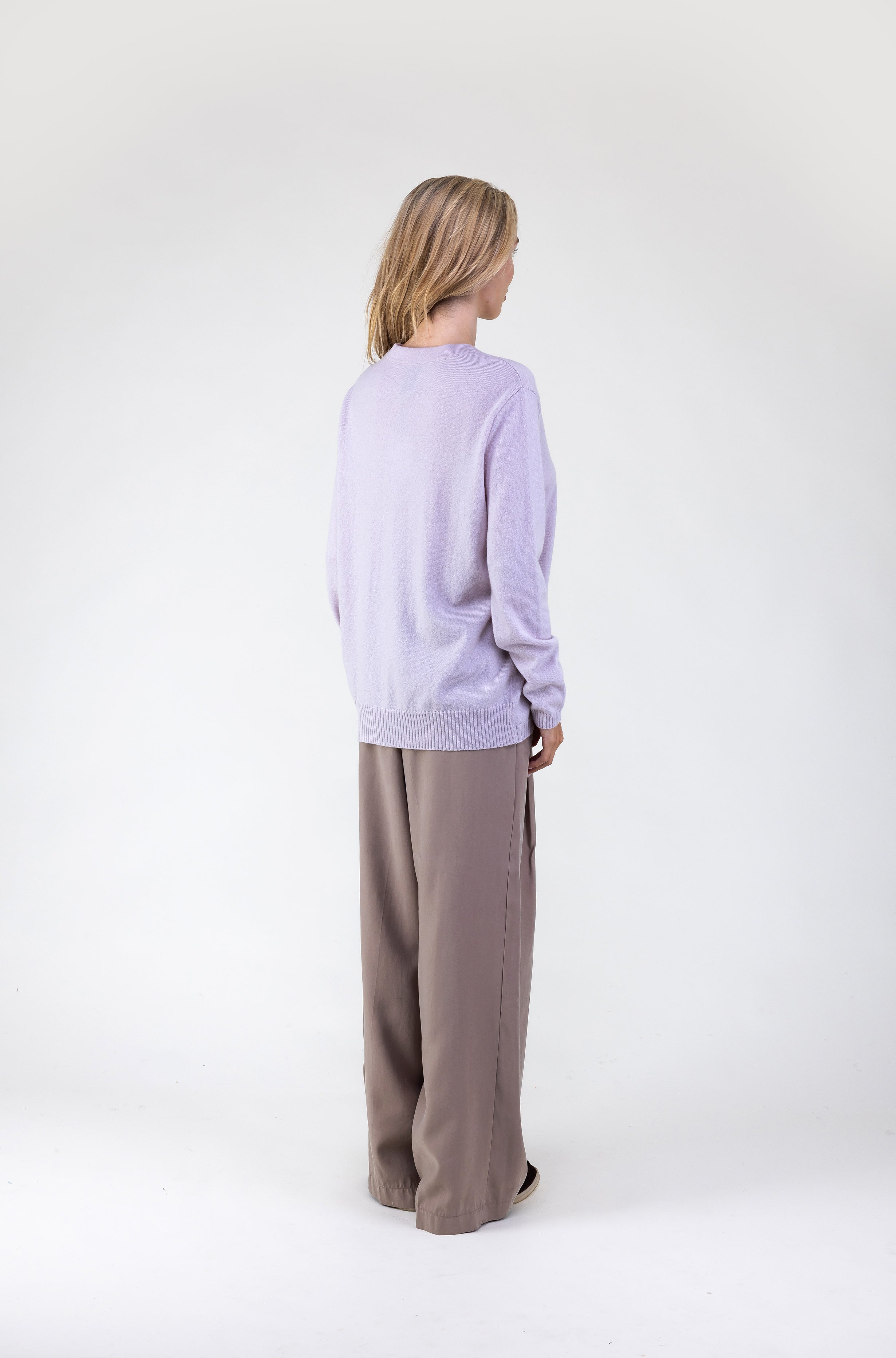 Van Kukil V-Neck Sweater