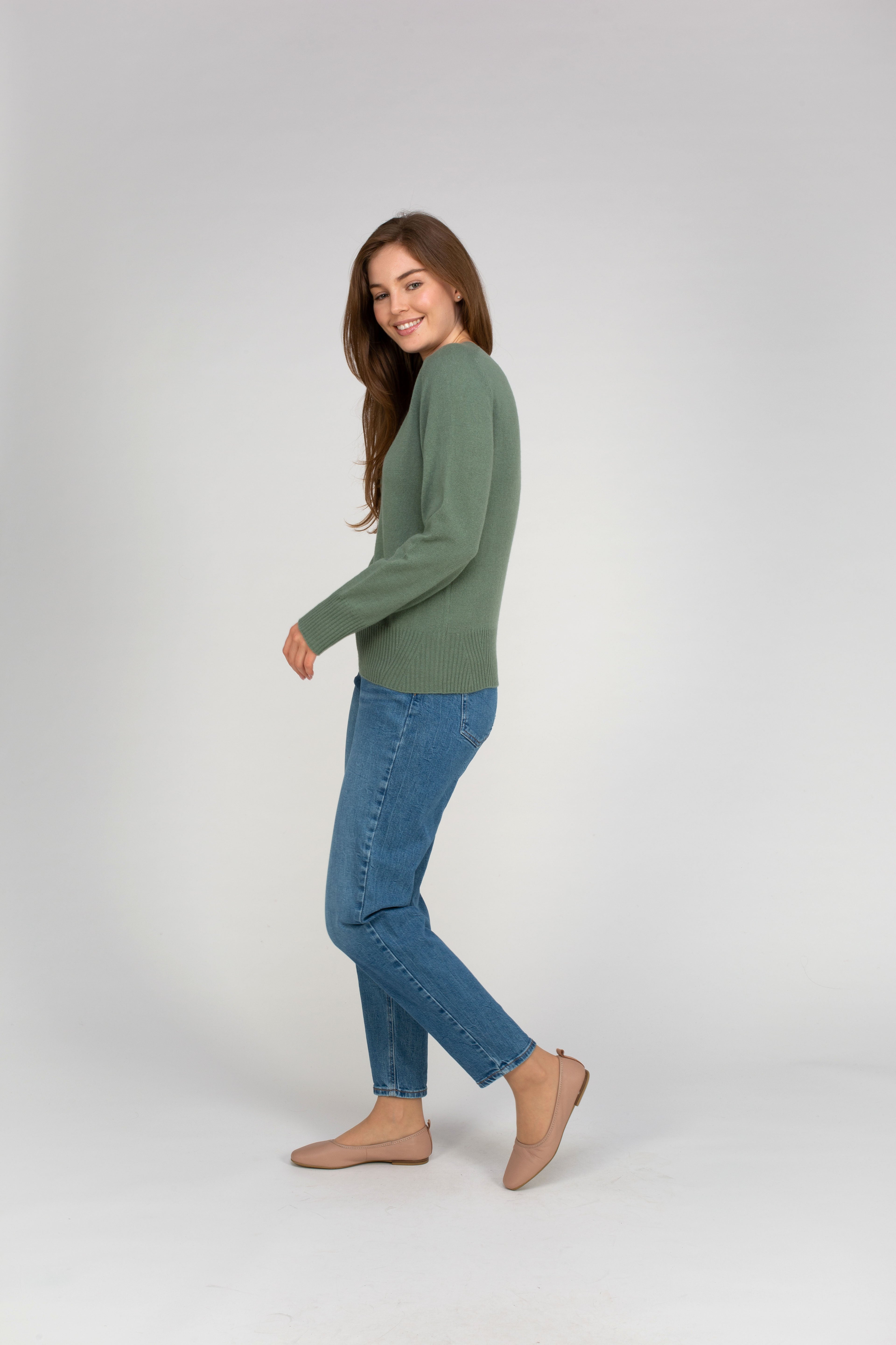 VAN KUKIL ROUND NECK CLASSIC SWEATER