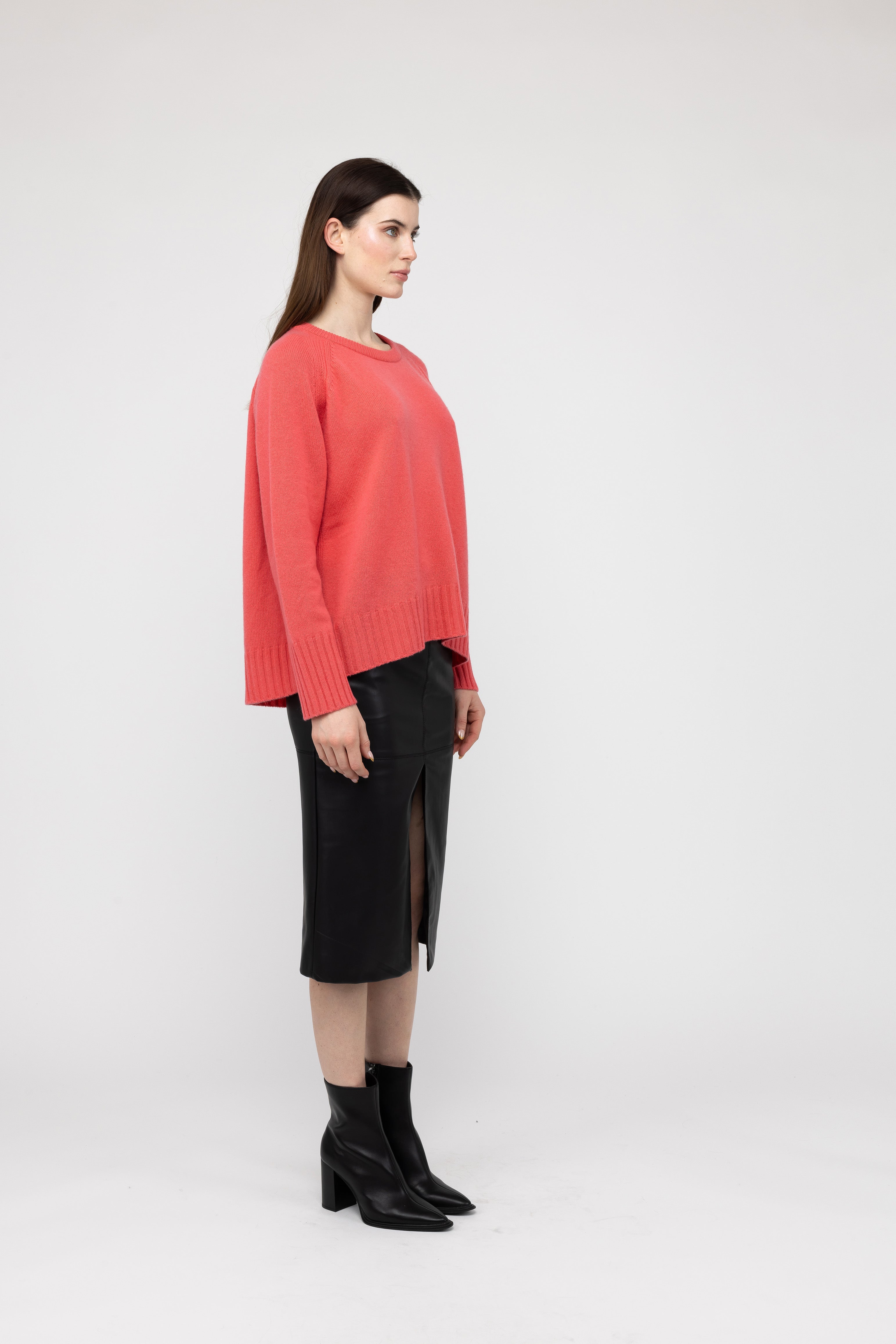 Van Kukil Cashmere Raglan Sleeve Jumper