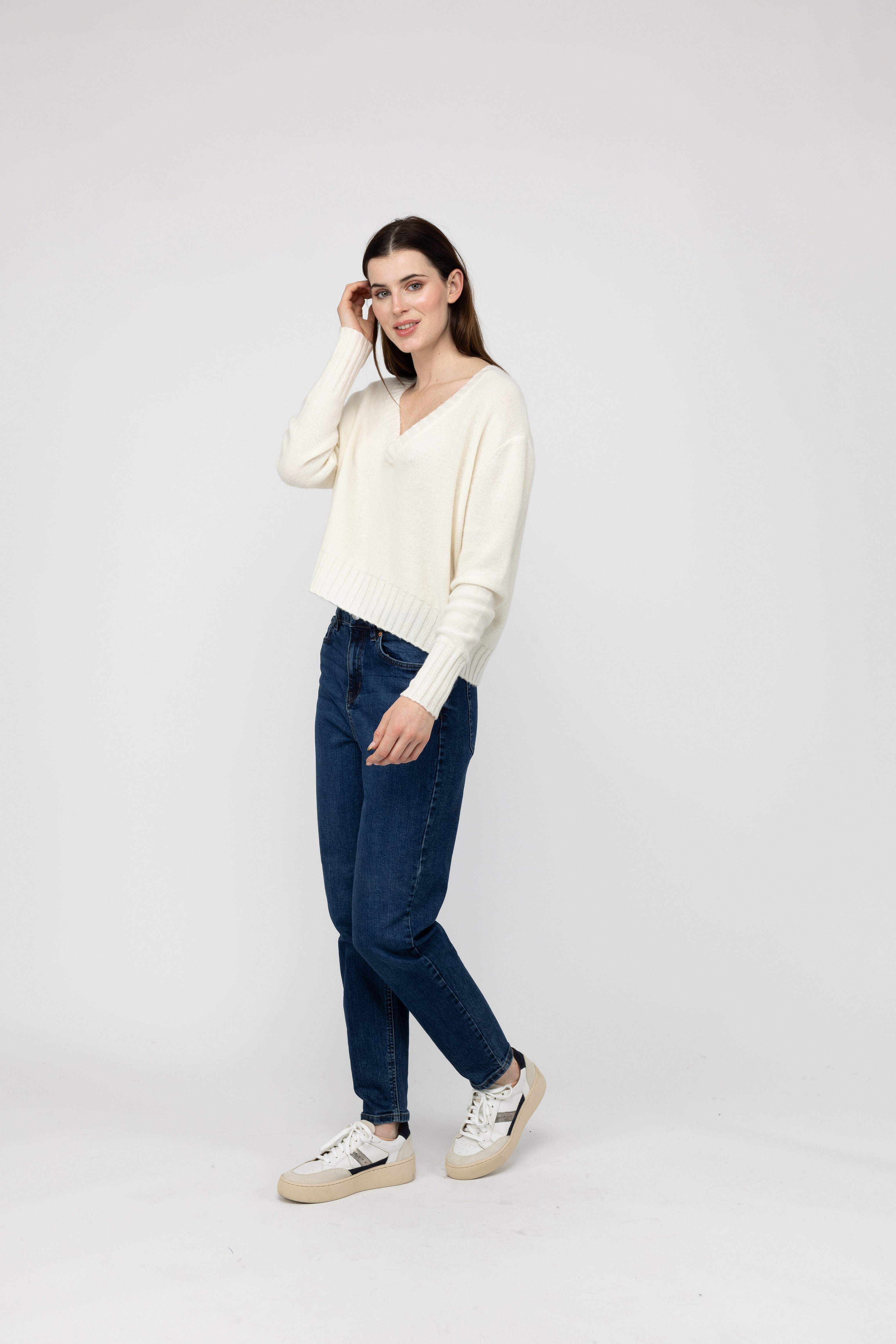 Van Kukil Cashmere Deep V-Neck Sweater