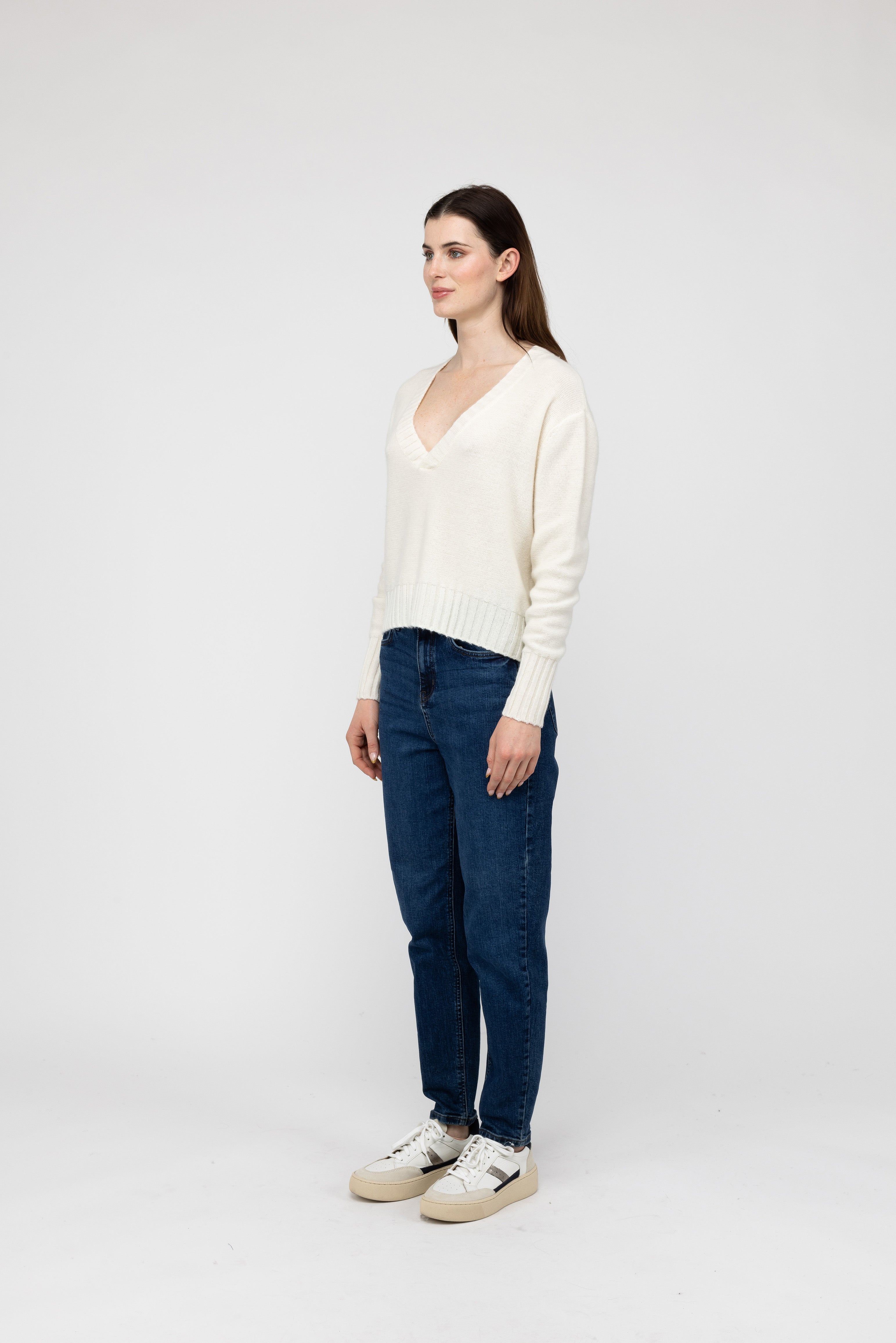 Van Kukil Cashmere Deep V-Neck Sweater