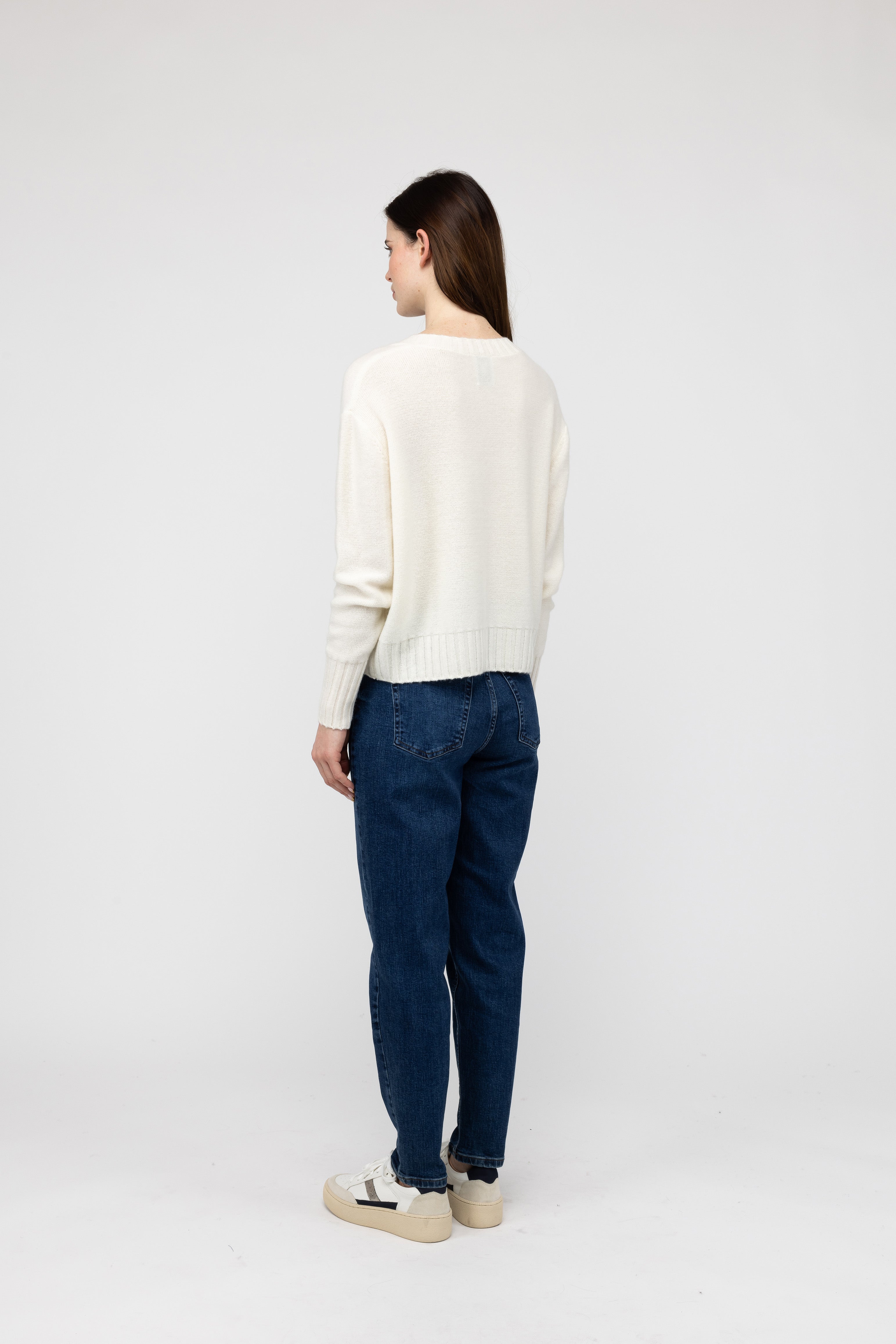 Van Kukil Cashmere Deep V-Neck Sweater