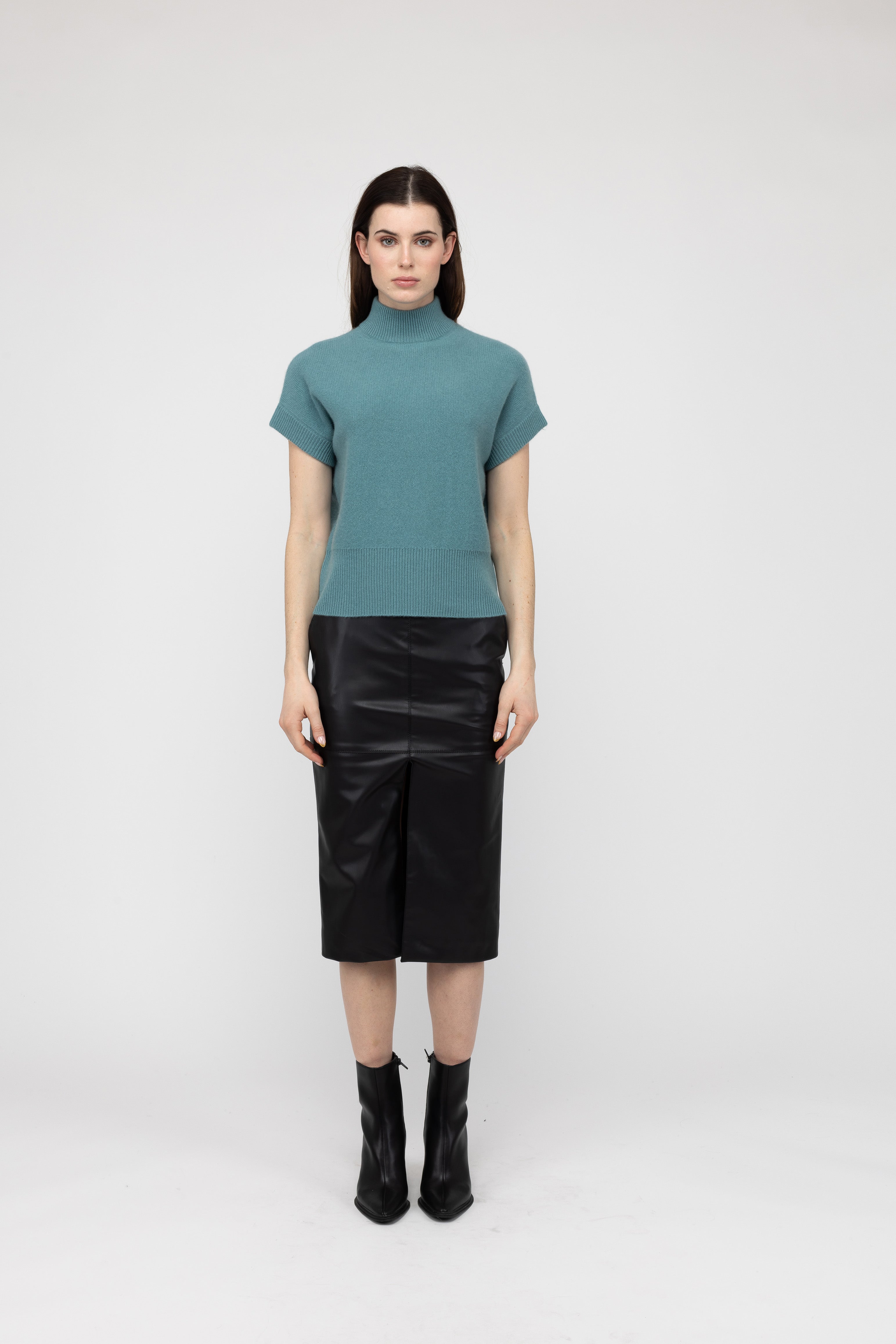 Van Kukil Short Sleeve Funnel Neck Top