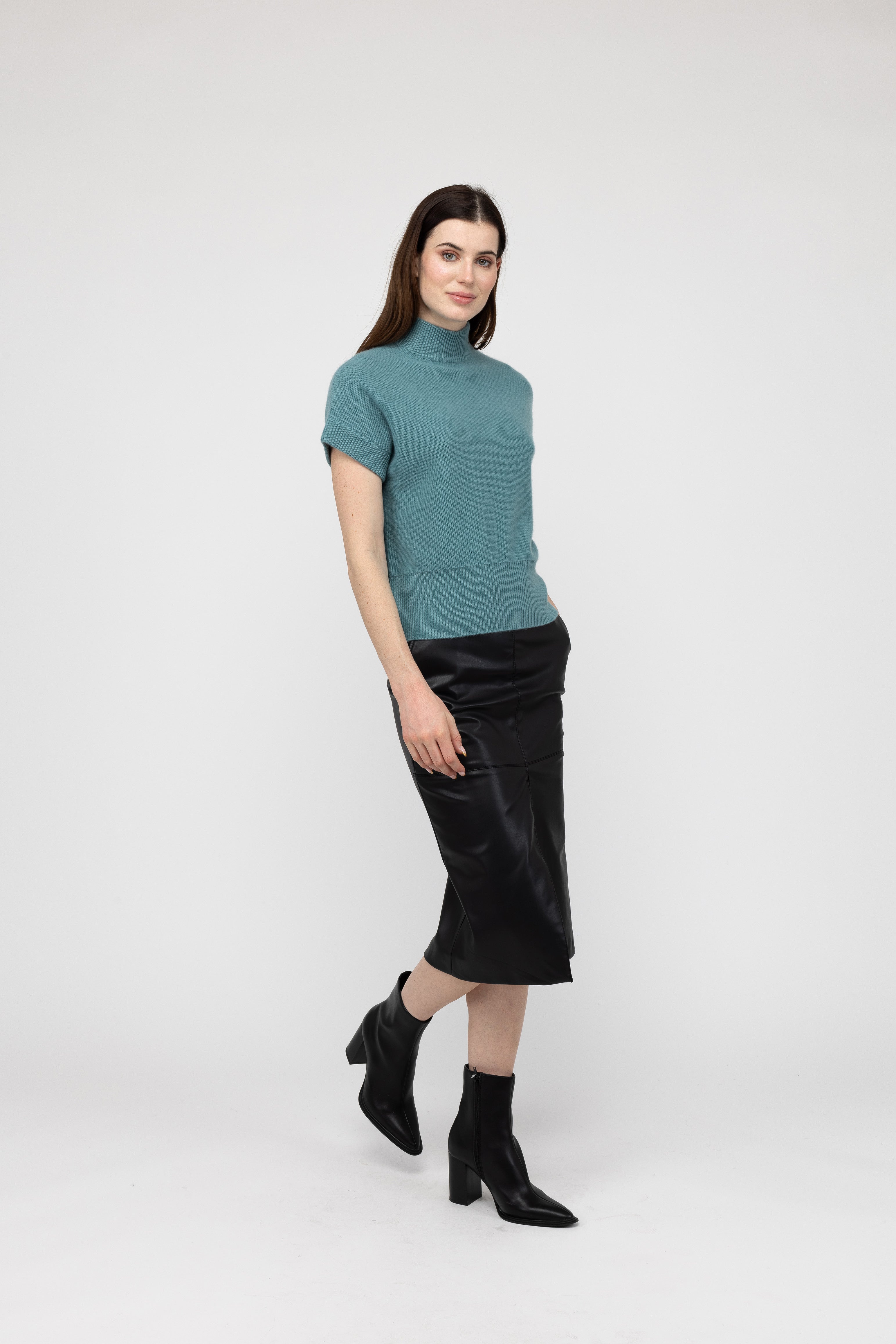 Van Kukil Short Sleeve Funnel Neck Top