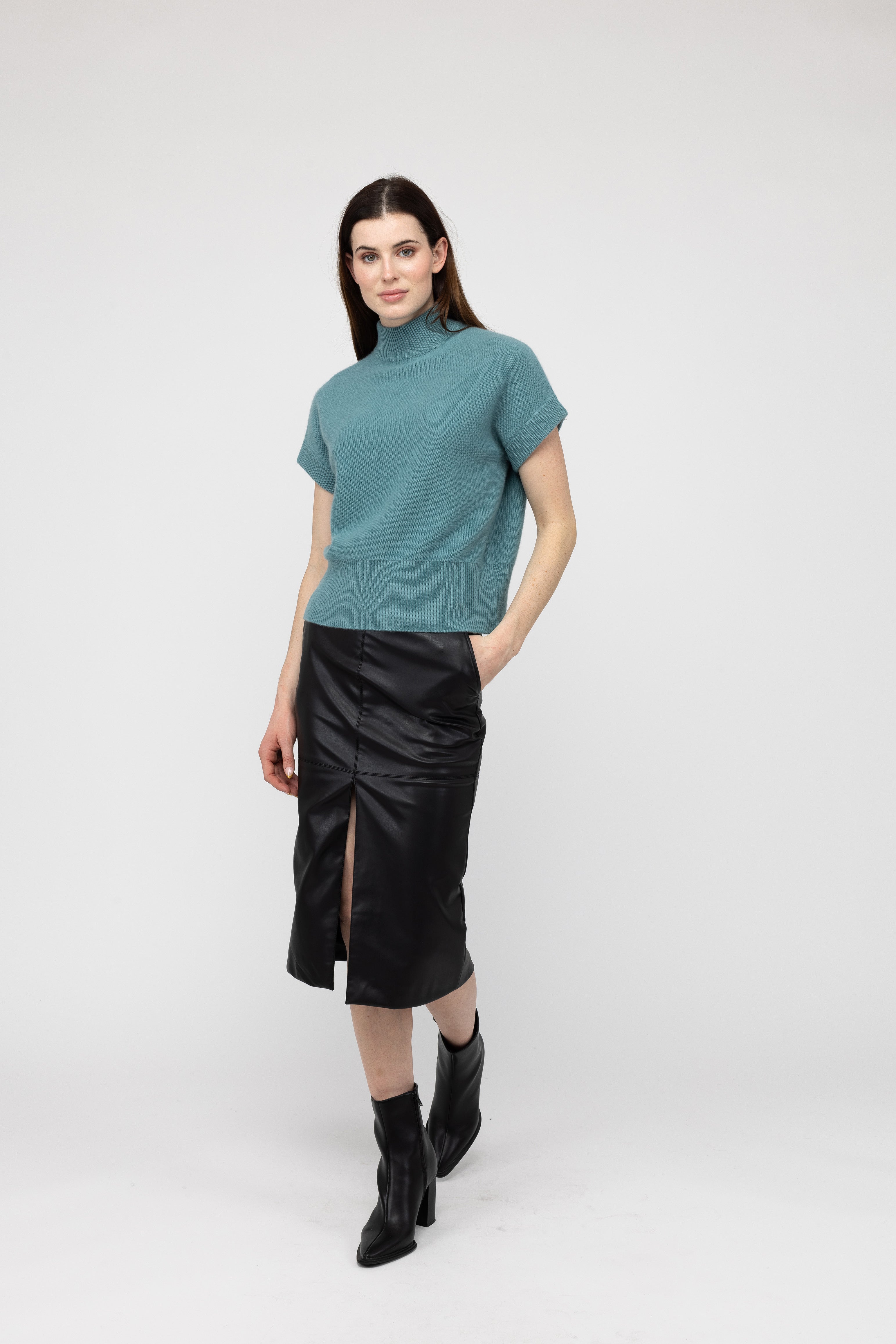 Van Kukil Short Sleeve Funnel Neck Top