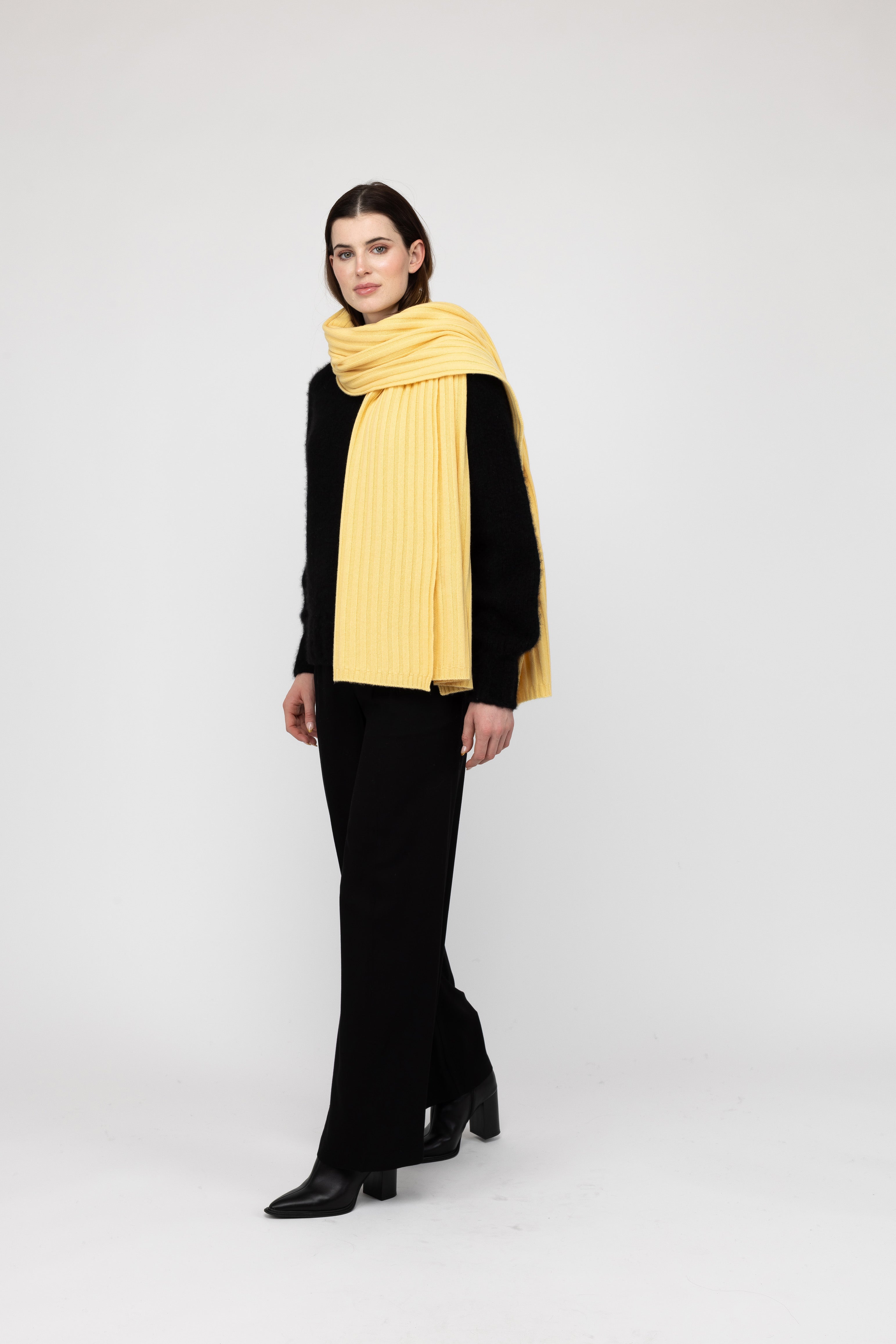 Van Kukil Cashmere Ribbed Scarf