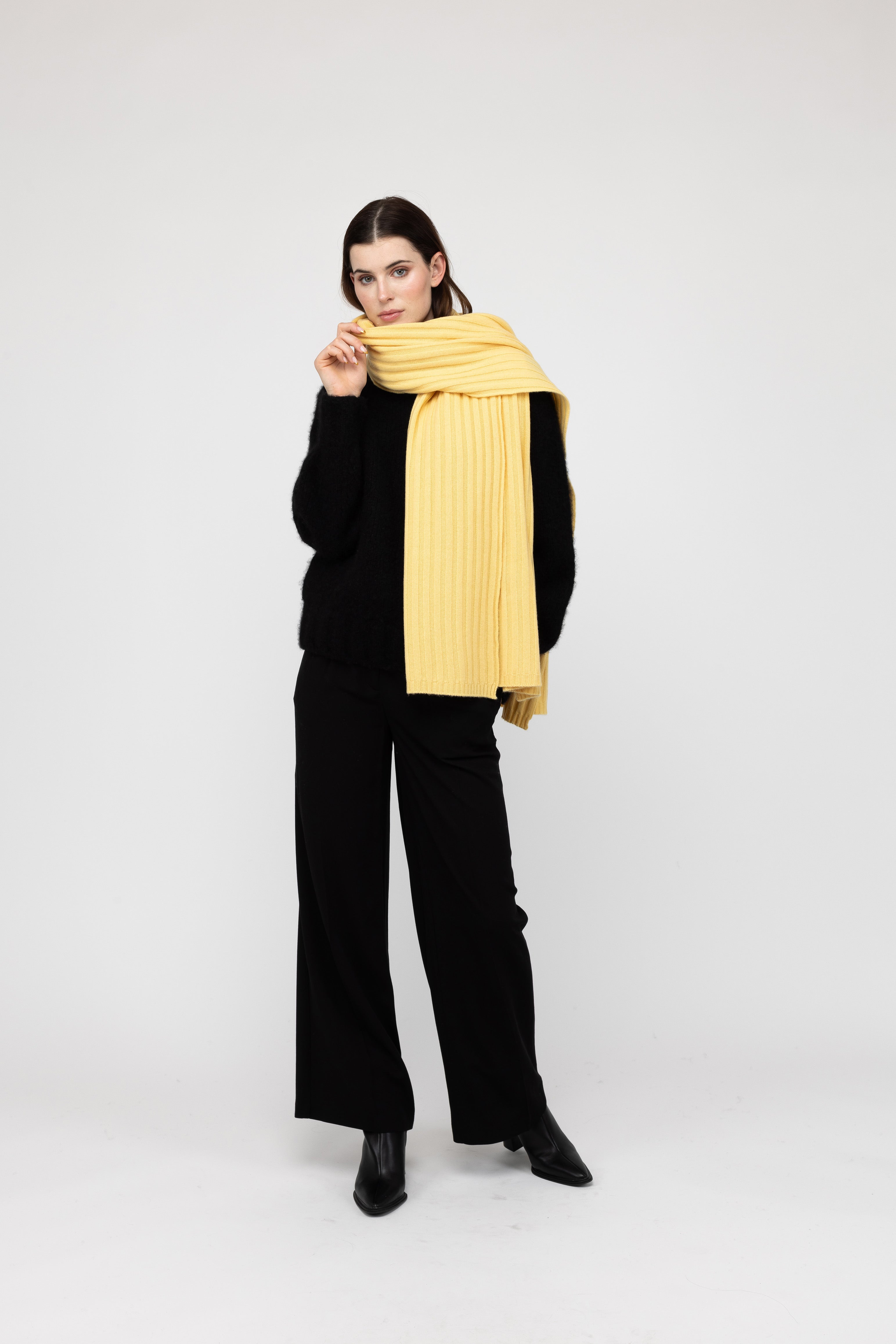 Van Kukil Cashmere Ribbed Scarf