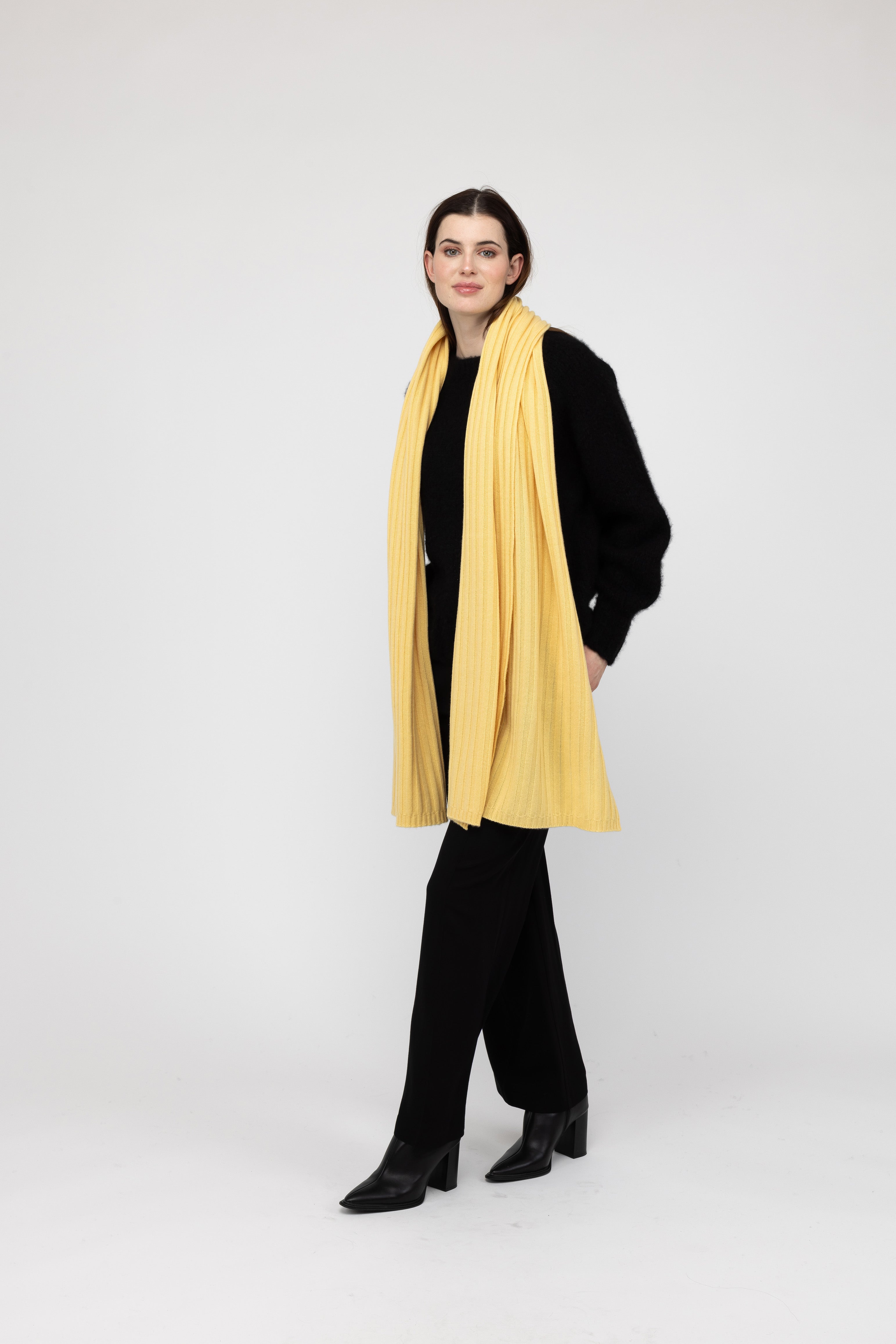 Van Kukil Cashmere Ribbed Scarf
