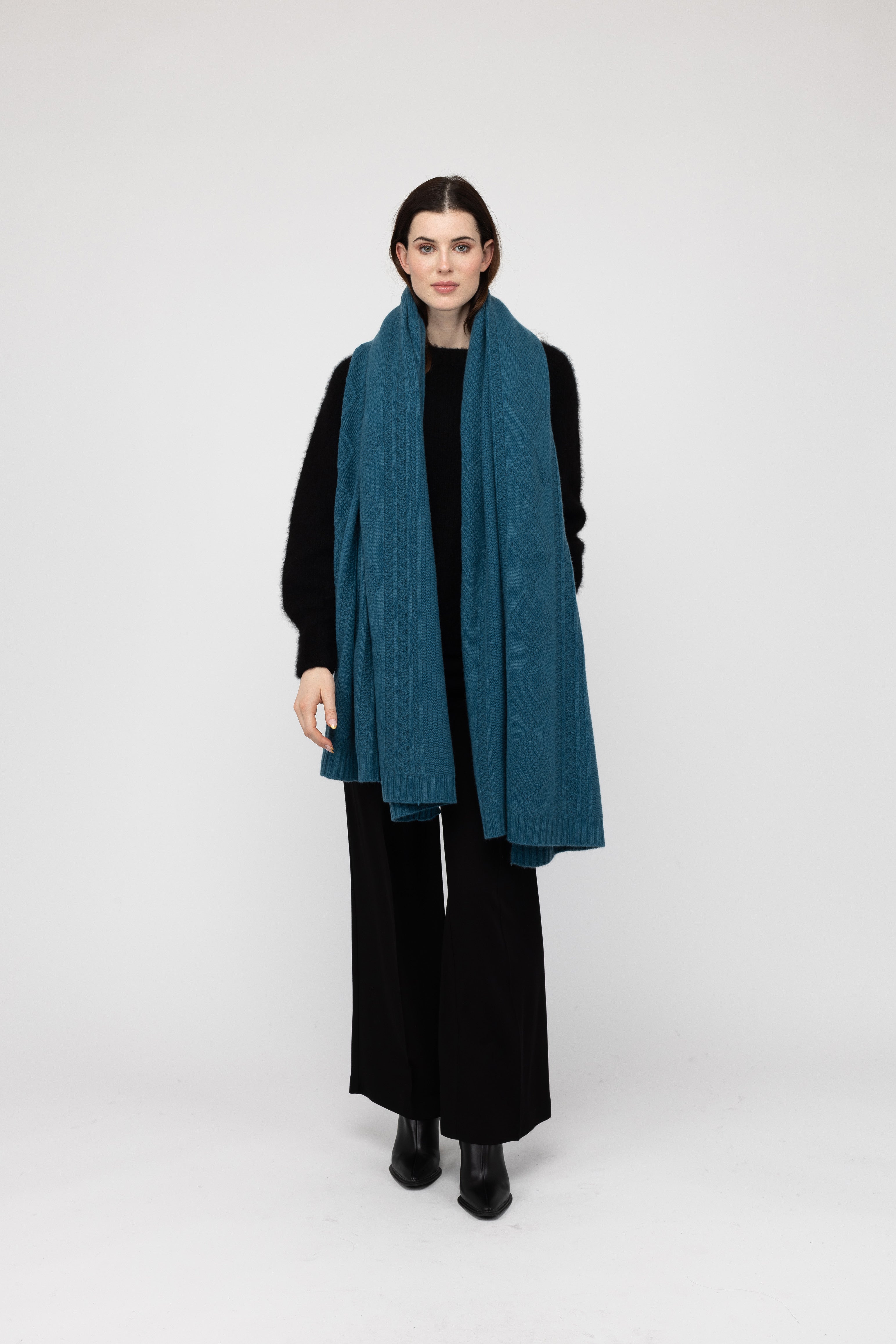 Van Kukil Cashmere Cable-Knit Scarf