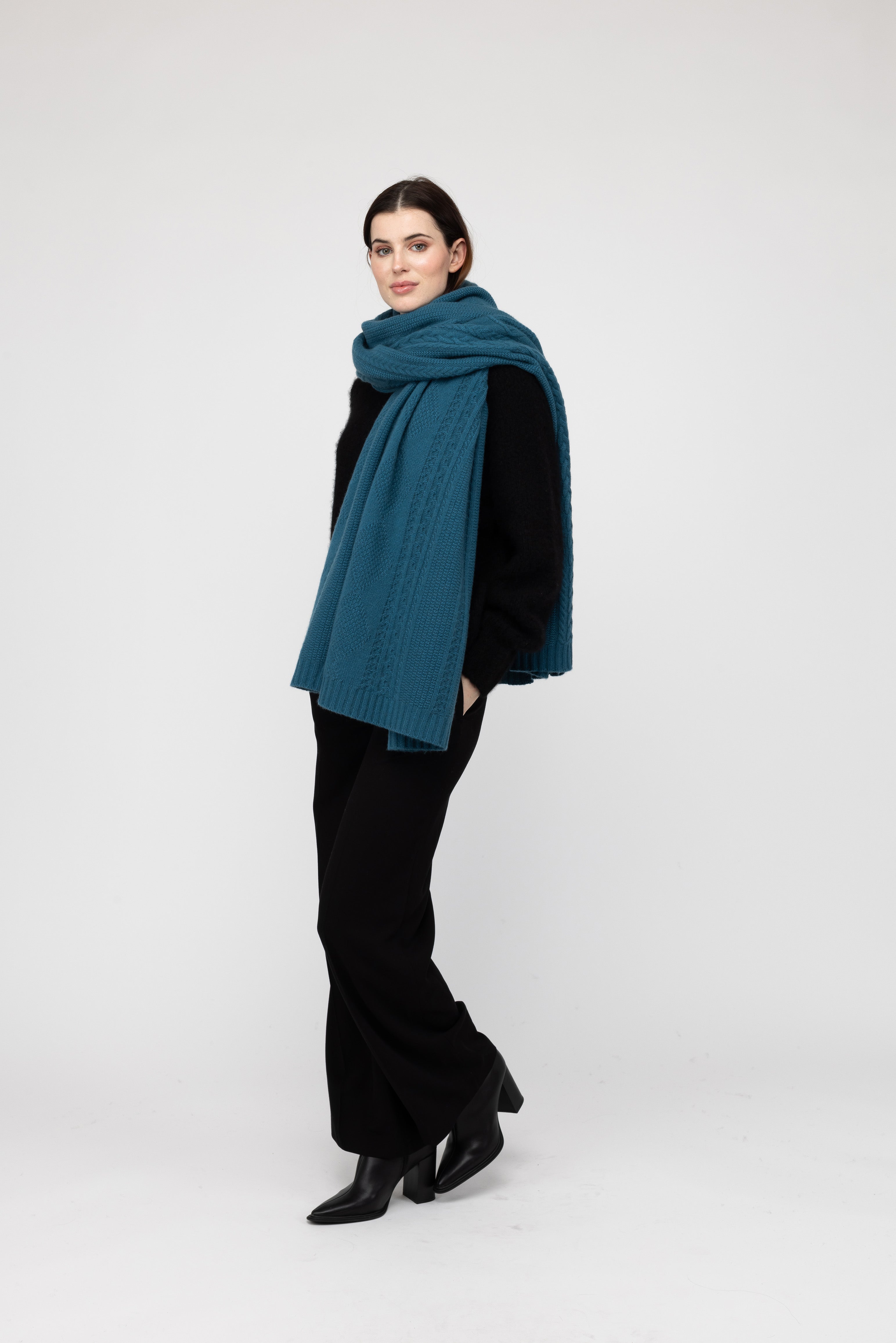 Van Kukil Cashmere Cable-Knit Scarf