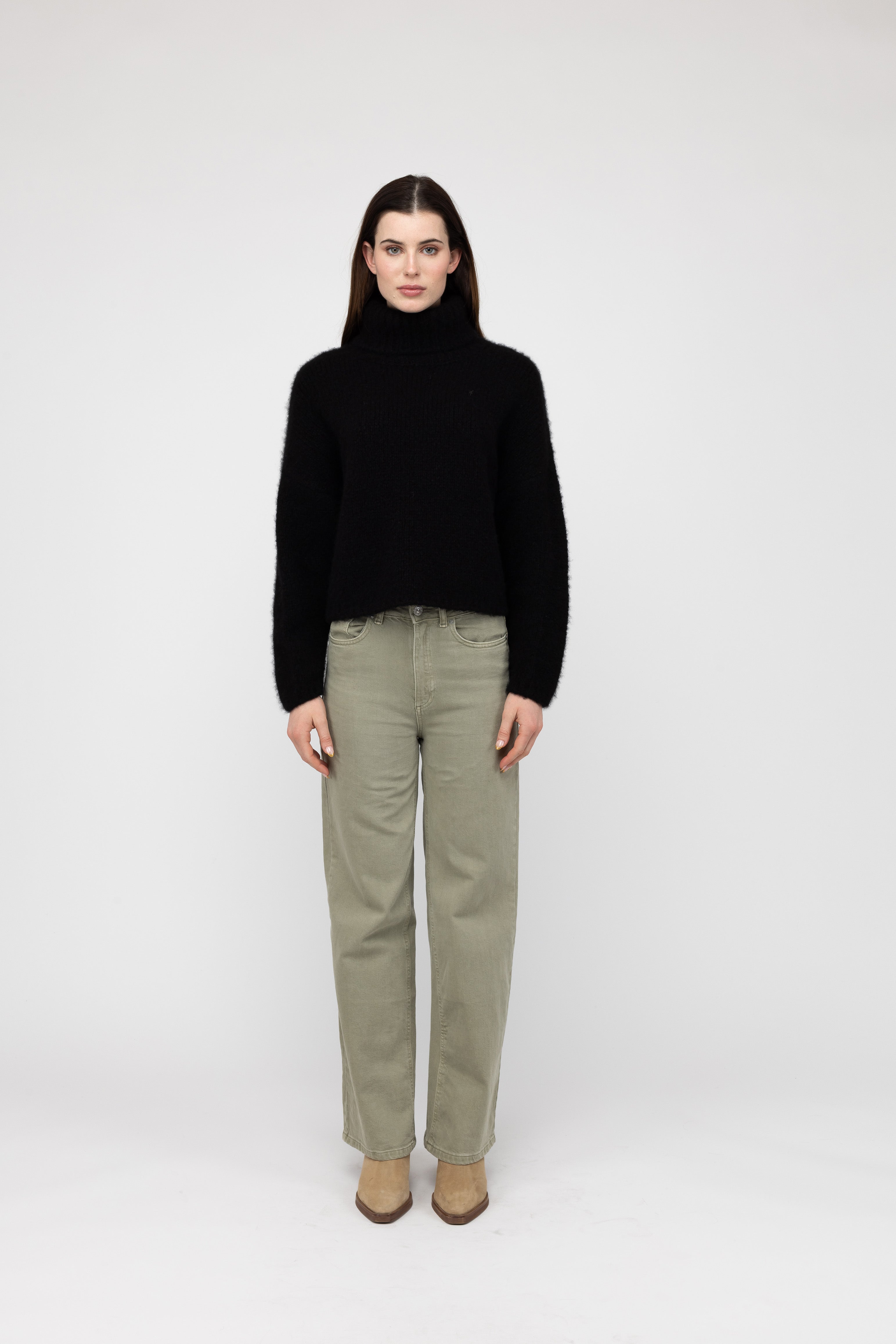 Van Kukil Cashmere Chunky Turtleneck Sweater