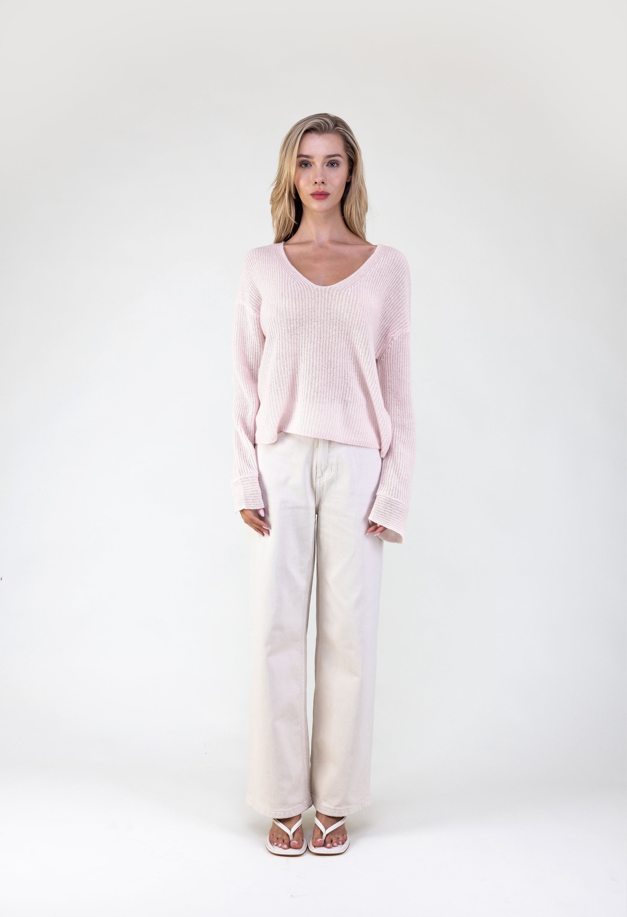 Van Kukil V-Neck Sweater