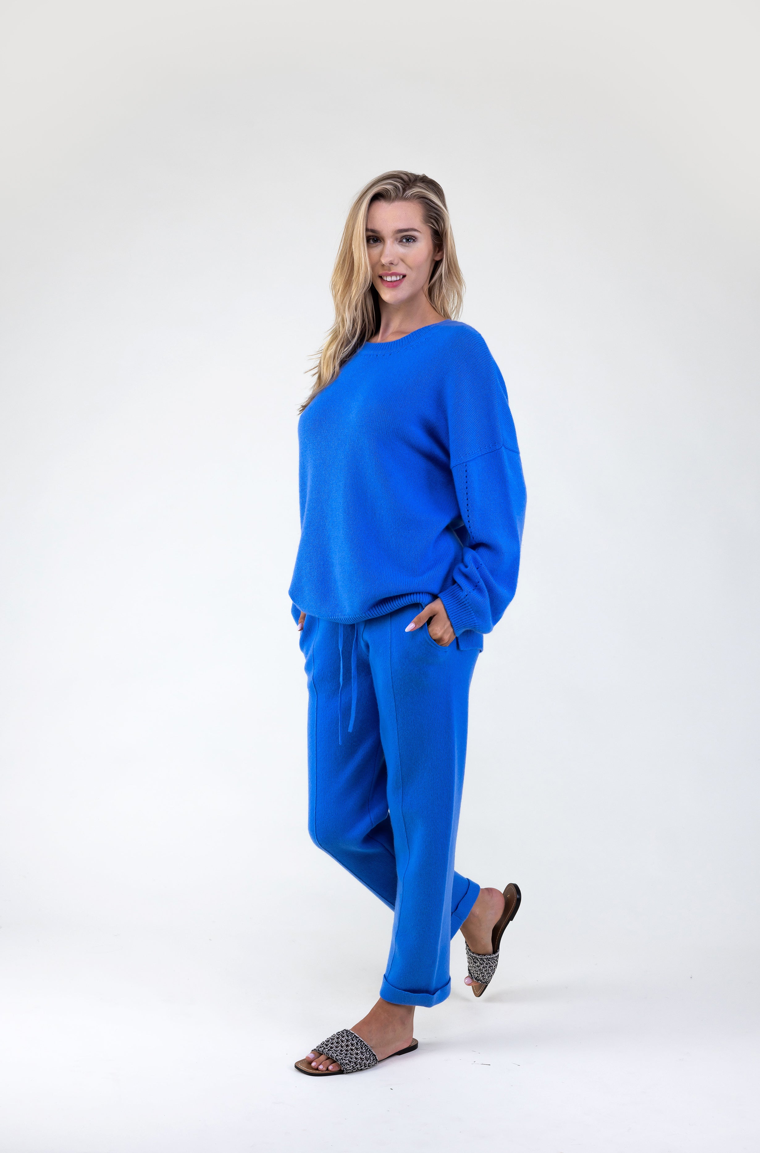 Van Kukil Cashmere Crew Neck Sweater