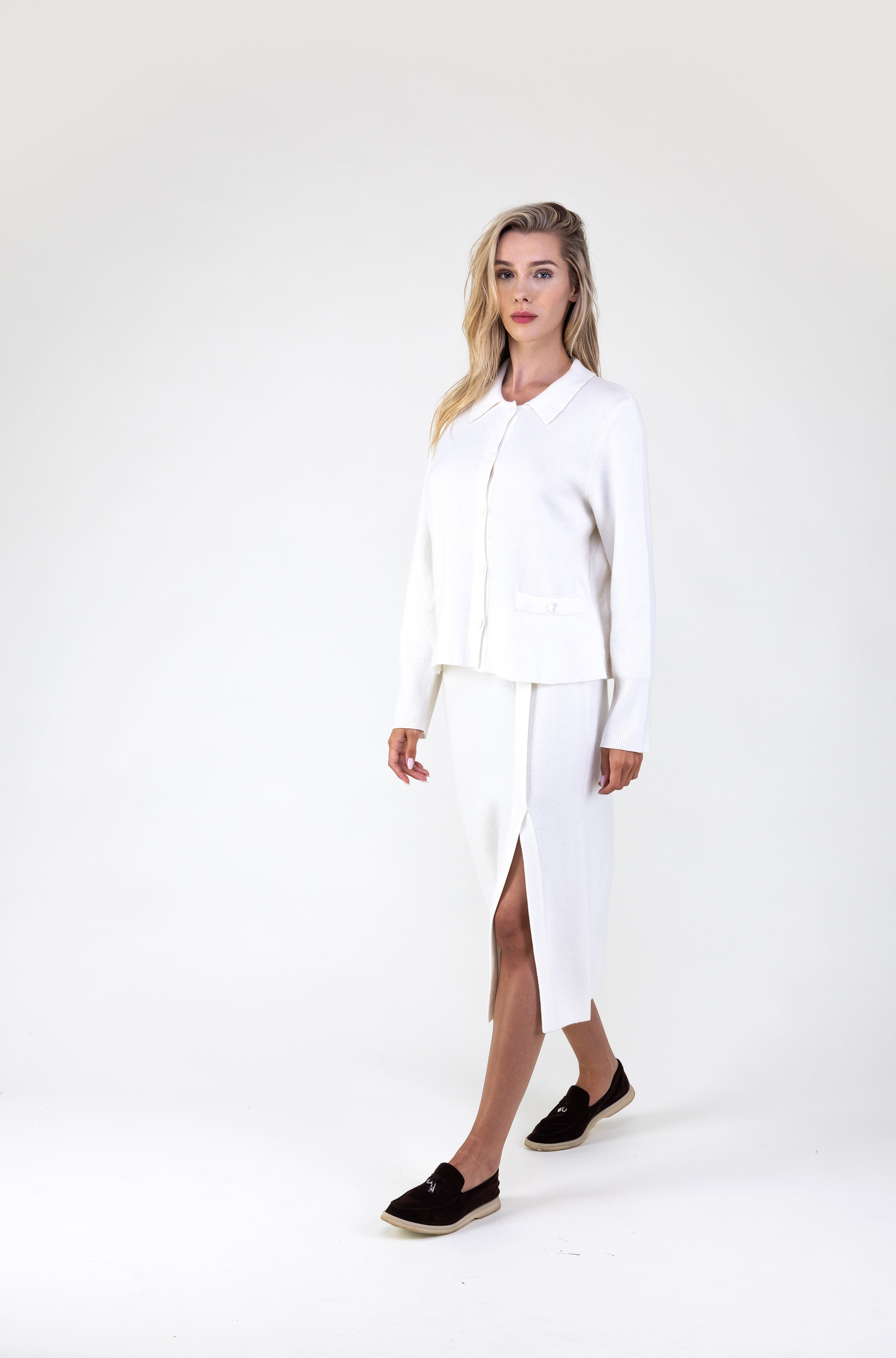 Van Kukil Cashmere Button-Up Cardigan with Collar