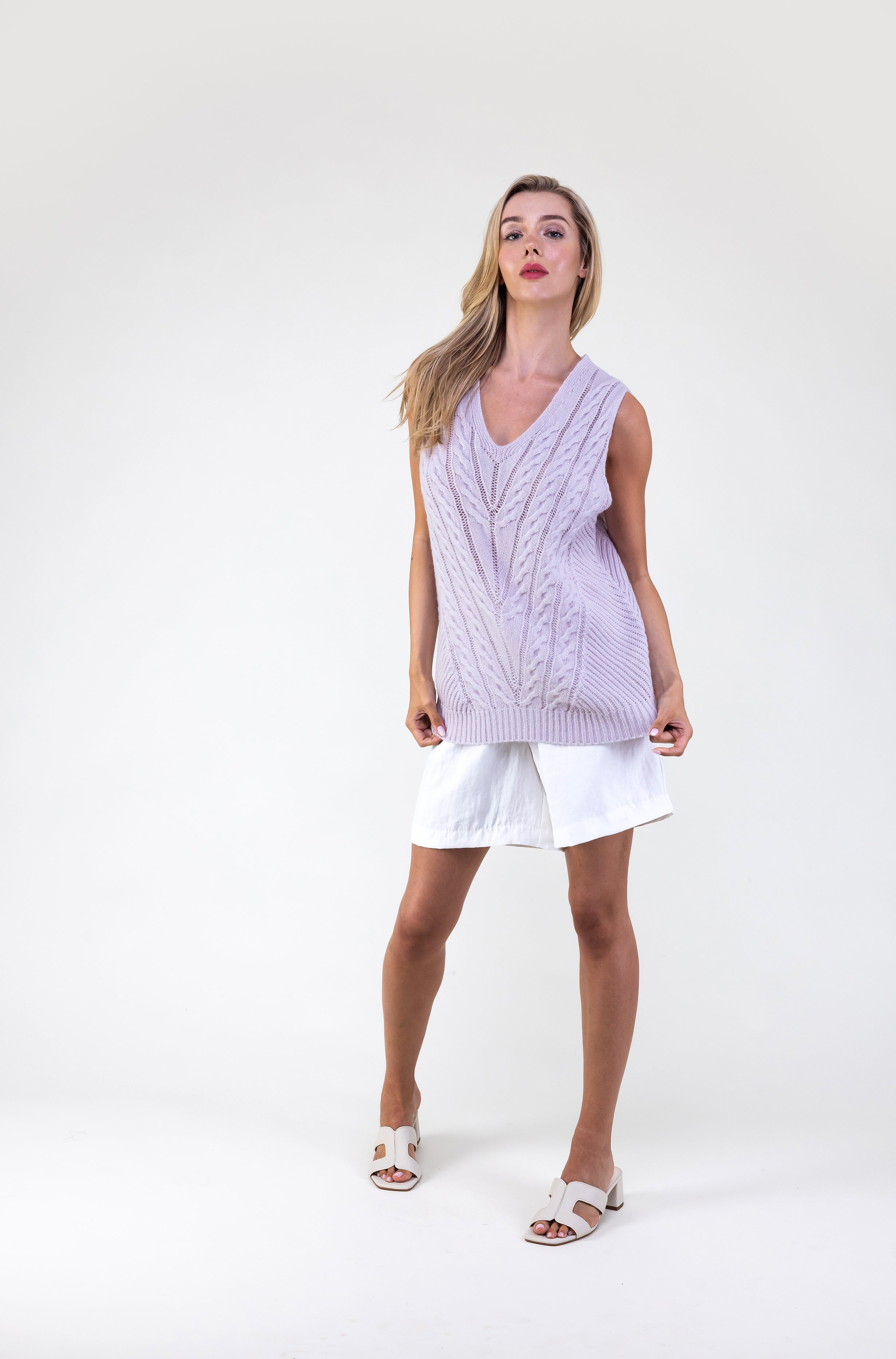 Van Kukil Cashmere Sleeveless Cable Knit Tunic