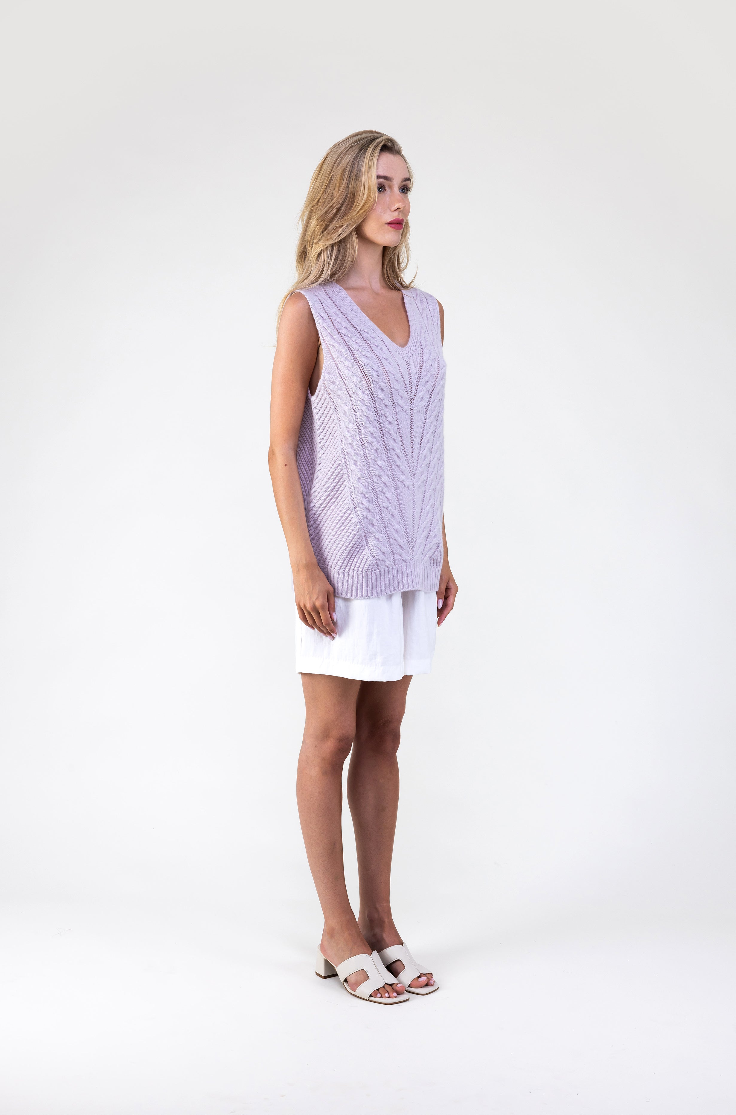 Van Kukil Cashmere Sleeveless Cable Knit Tunic