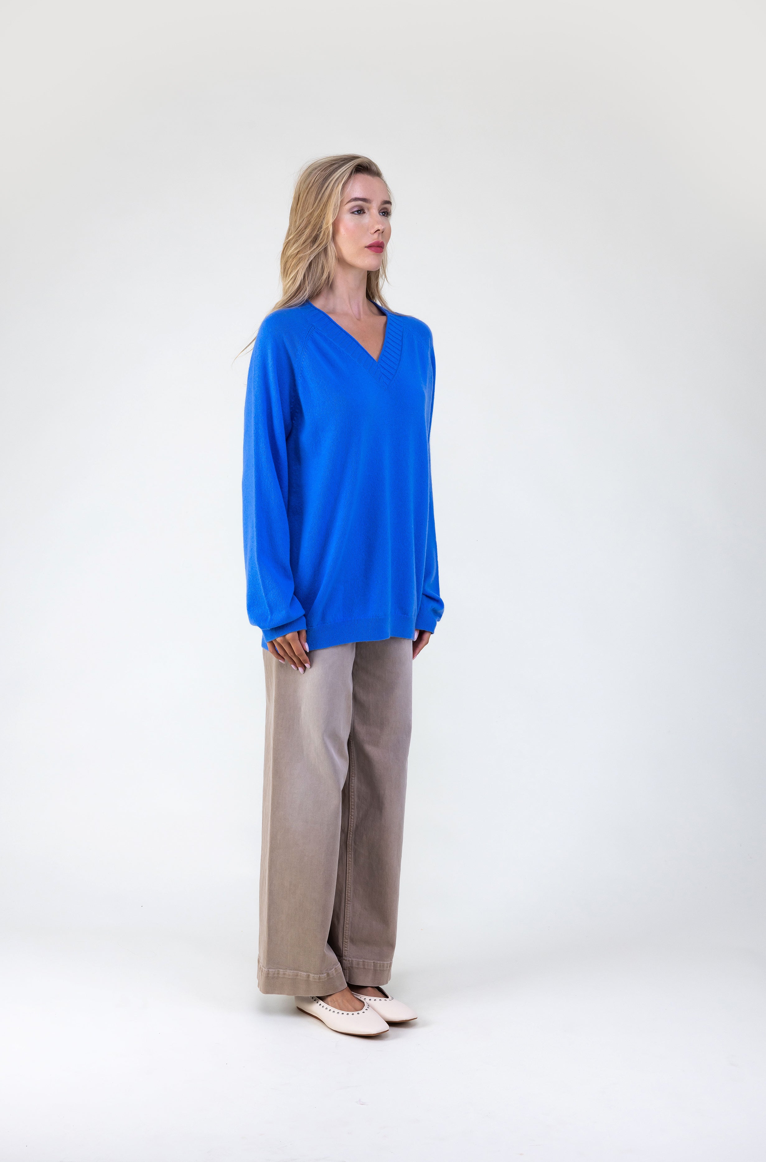 Van Kukil V-Neck Relaxed Sweater