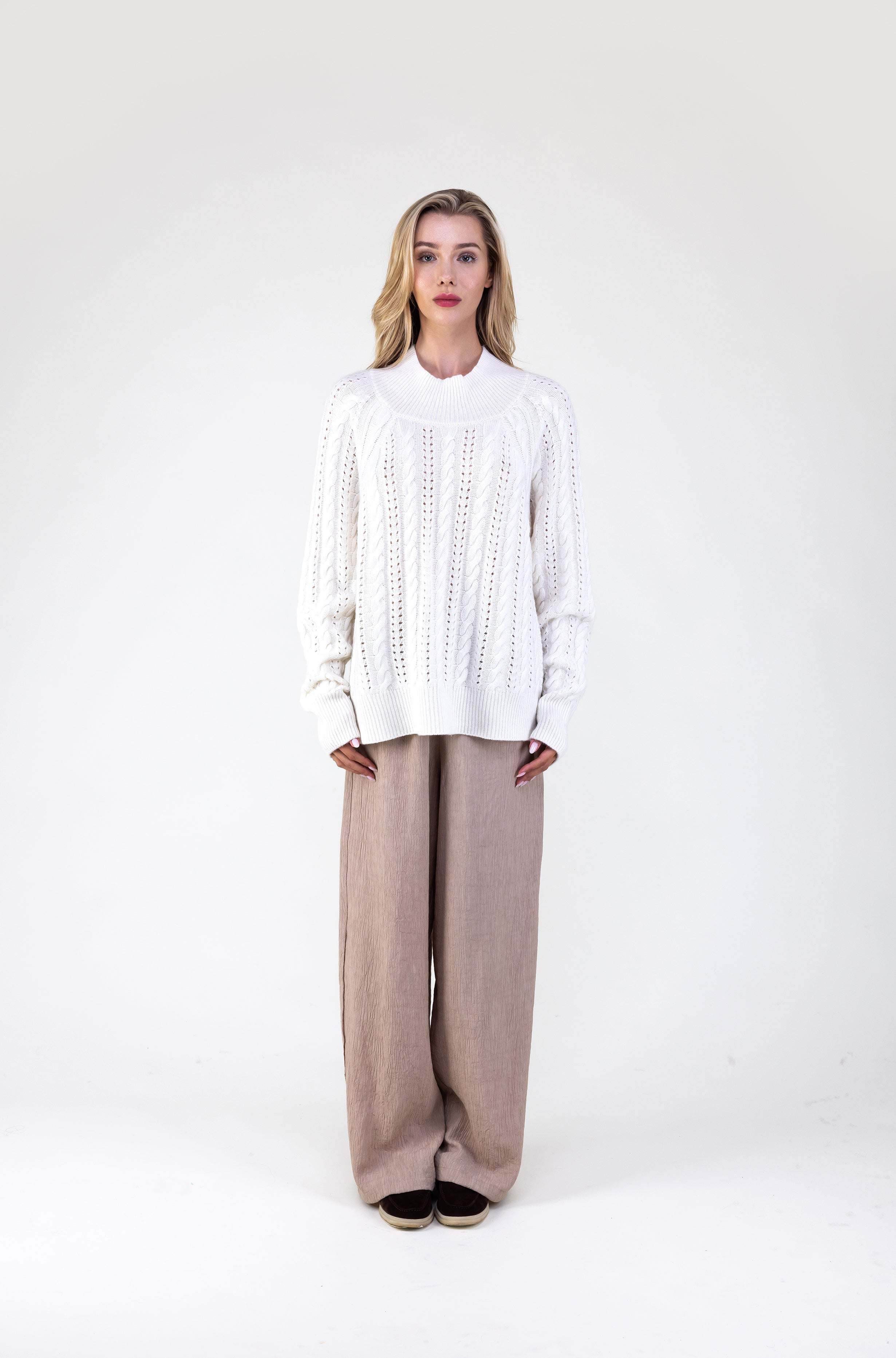 Van Kukil Cashmere Cable-Knit Eyelet Sweater