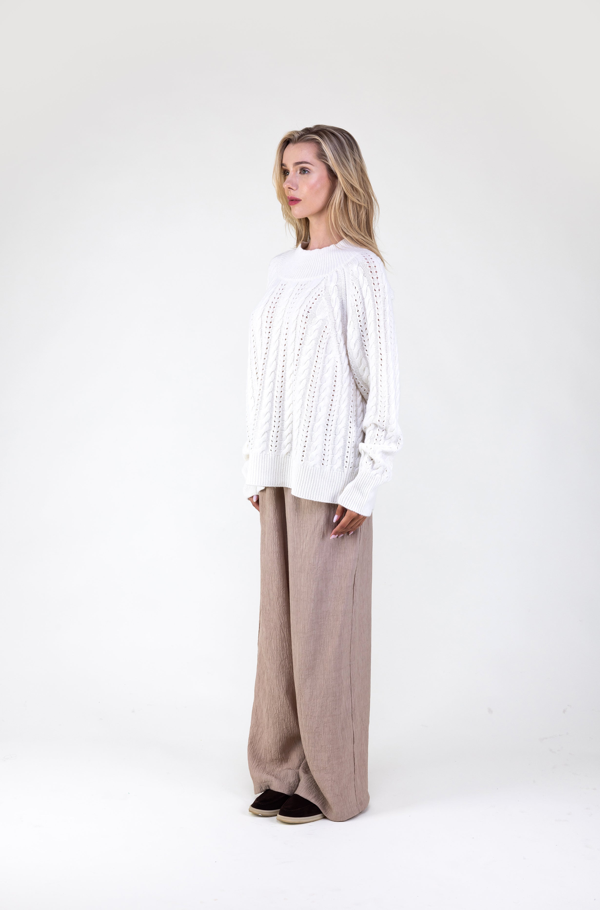 Van Kukil Cashmere Cable-Knit Eyelet Sweater