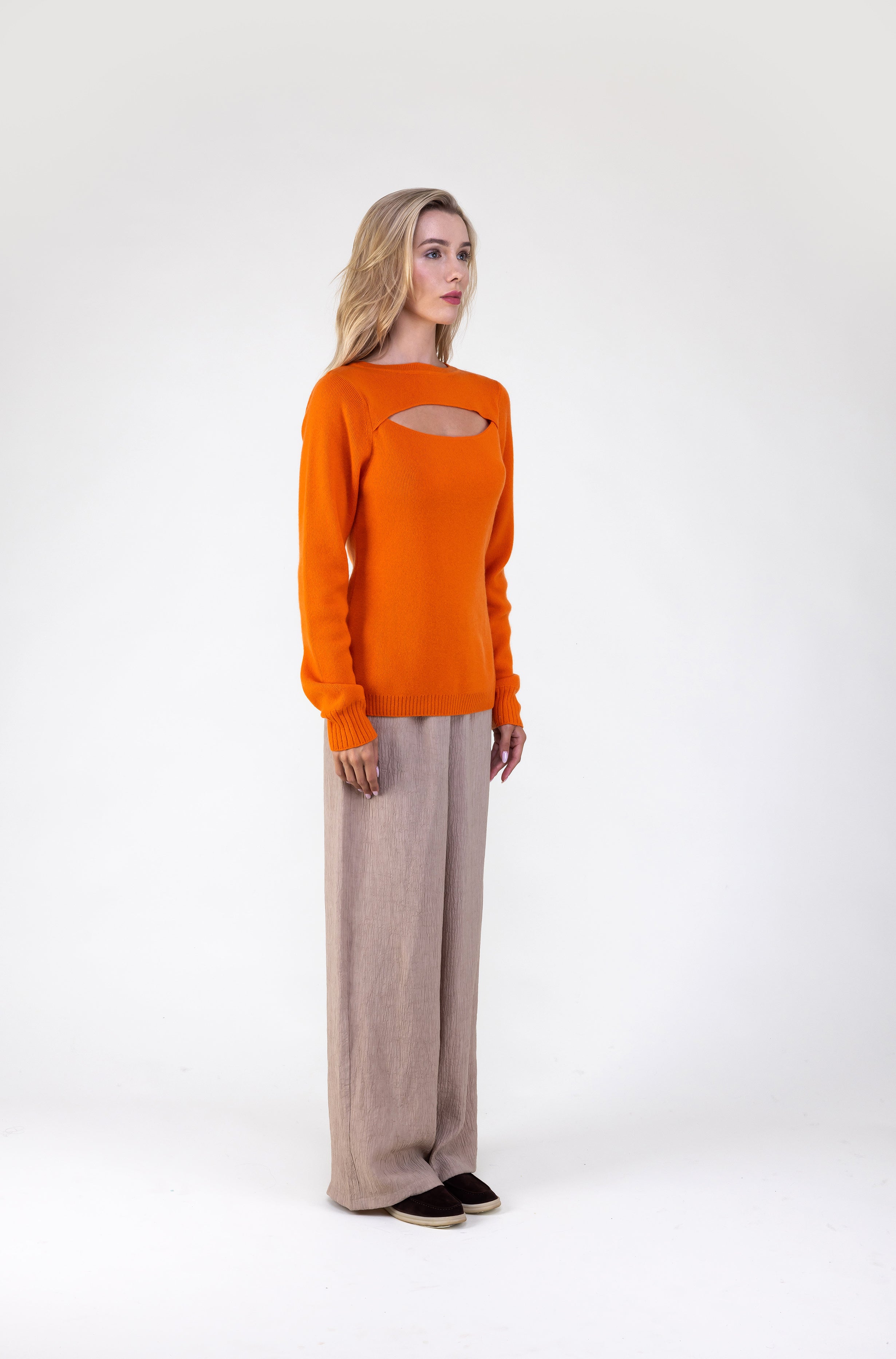 Van Kukil Cashmere Cut-Out Detail Sweater