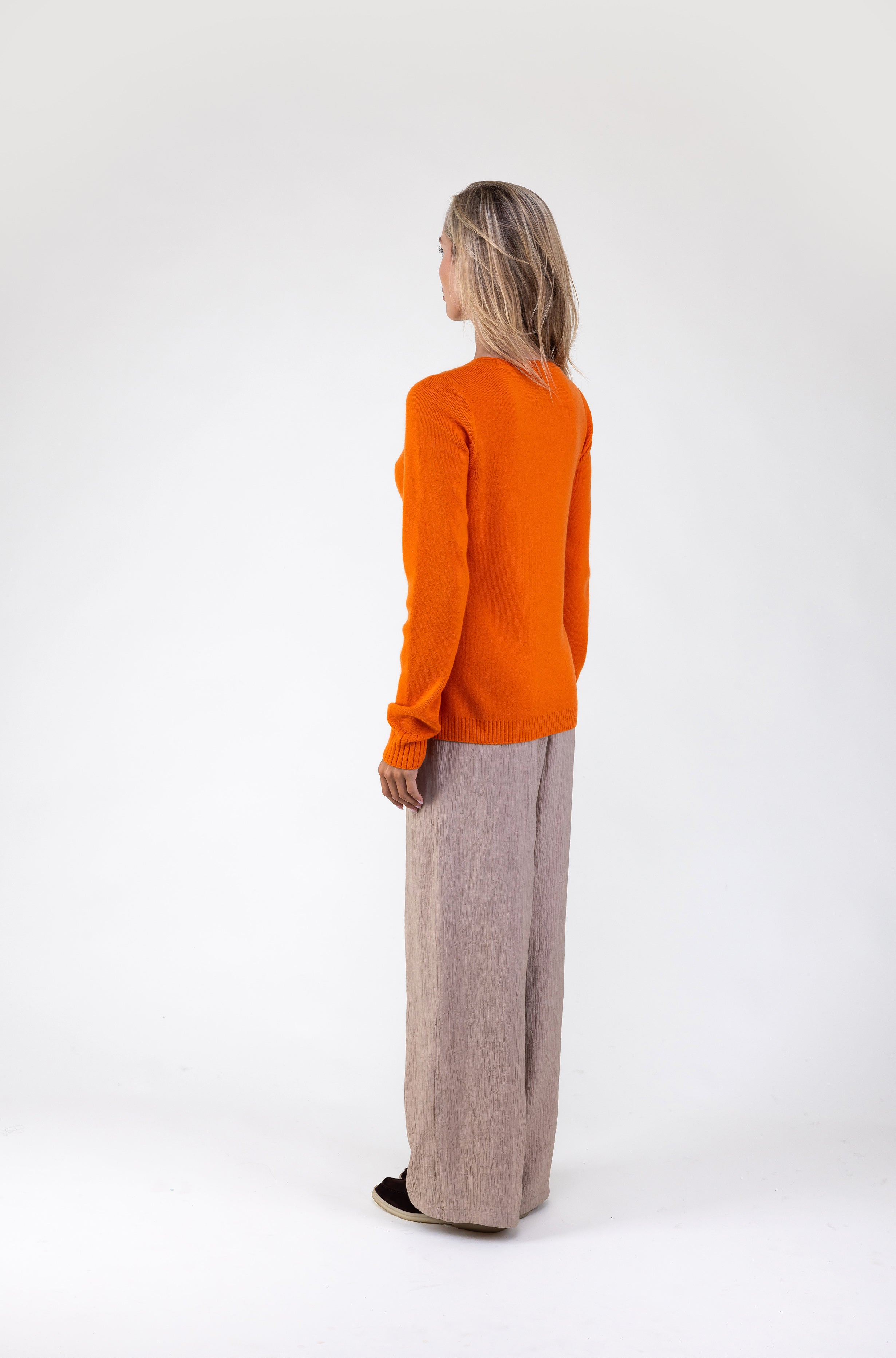 Van Kukil Cashmere Cut-Out Detail Sweater