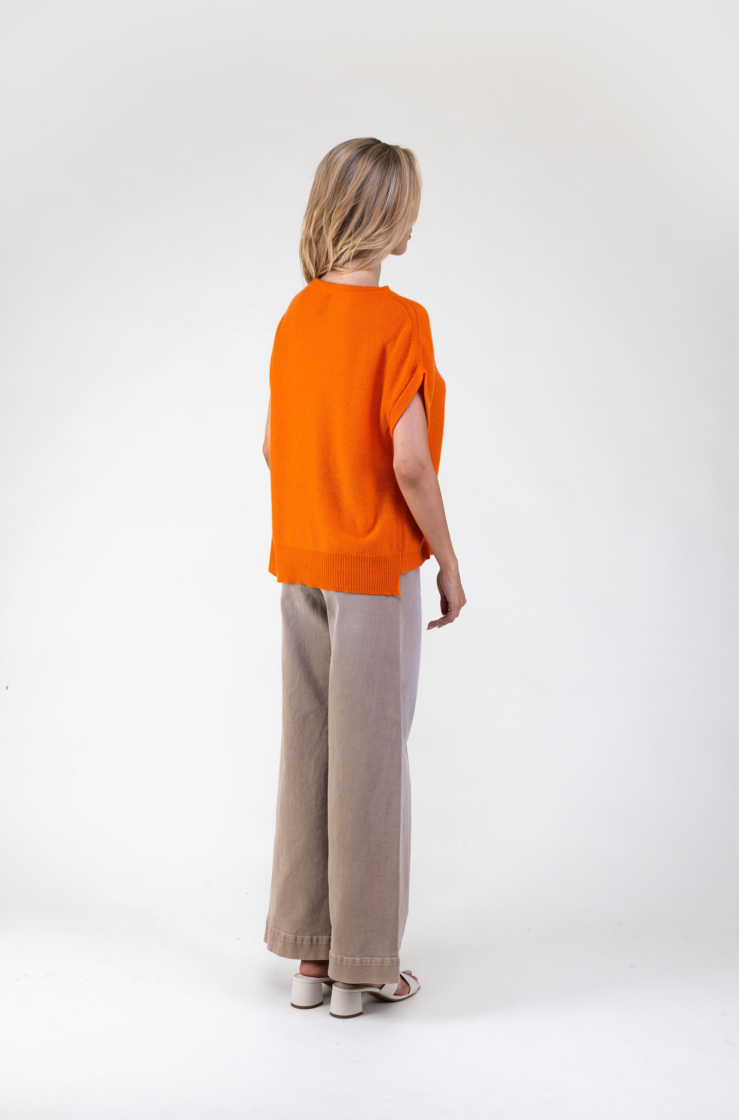 Van Kukil Rolled Sleeve Crewneck Top