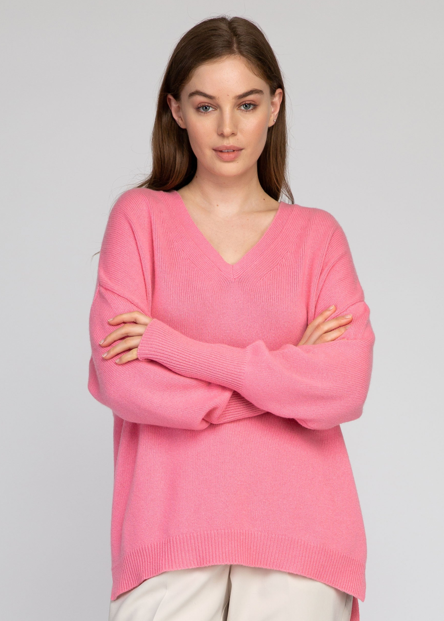 VAN KUKIL V NECK JUMPER