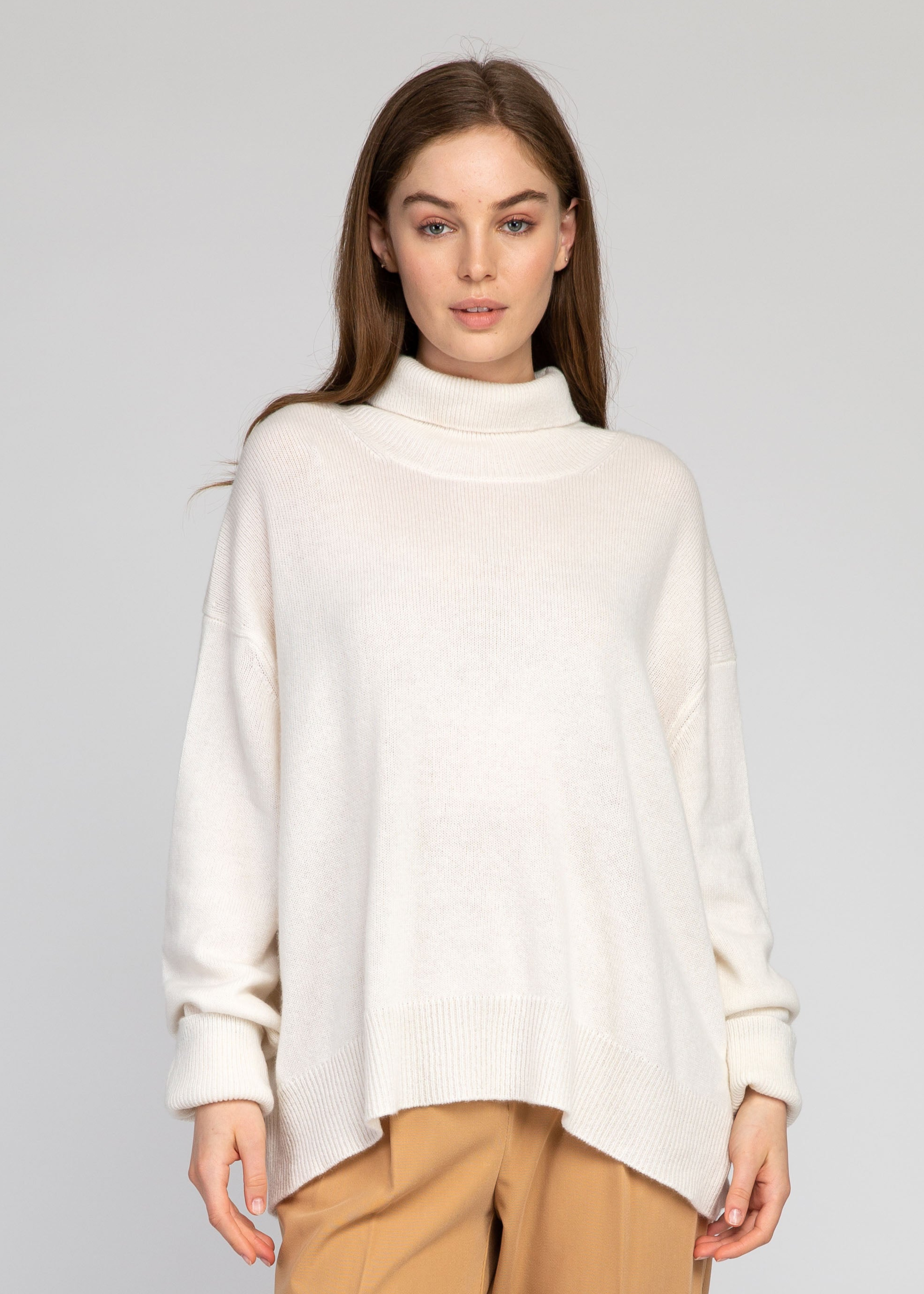 VAN KUKIL HIGH NECK JUMPER