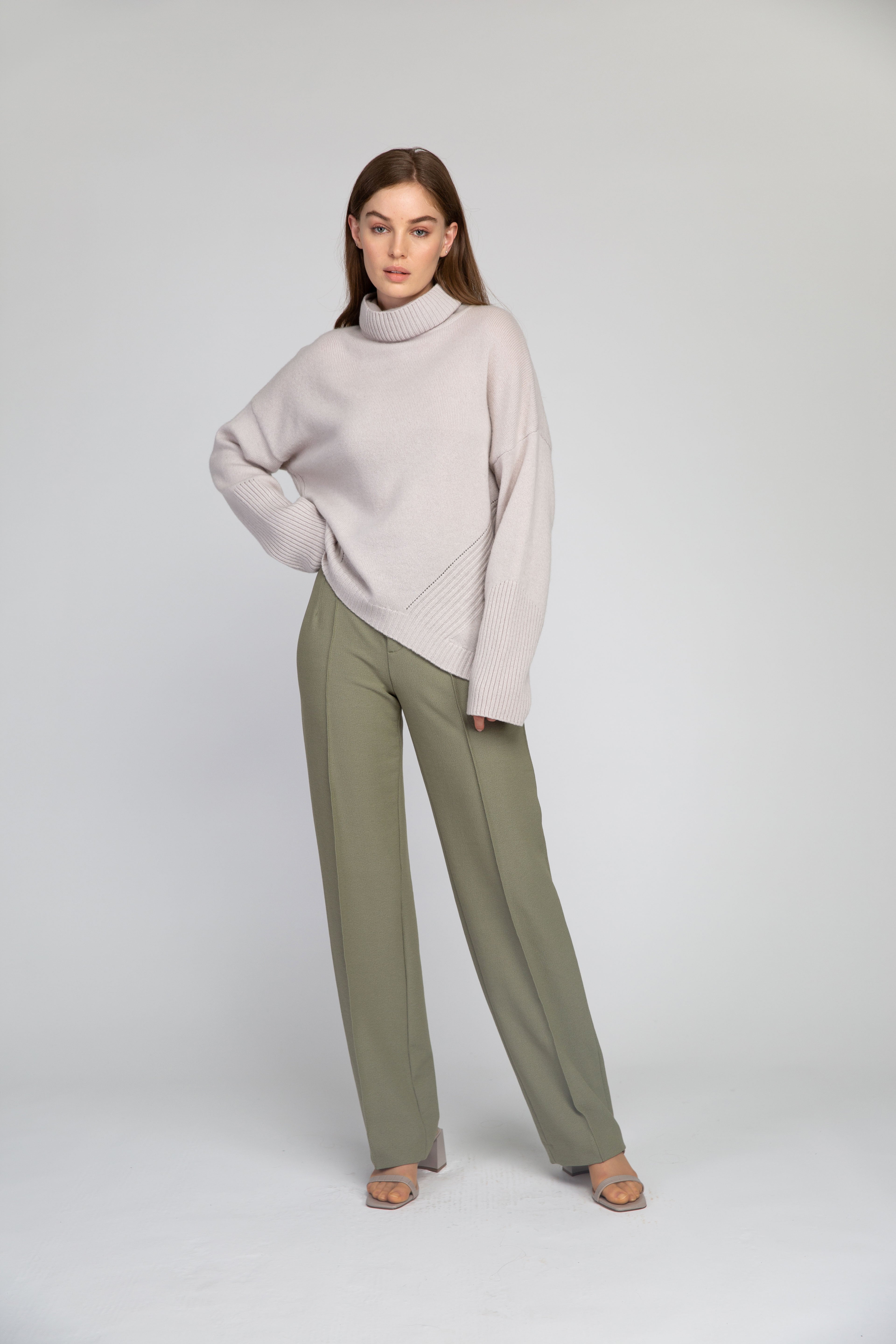 VAN KUKIL ROLL NECK RIB EYELET