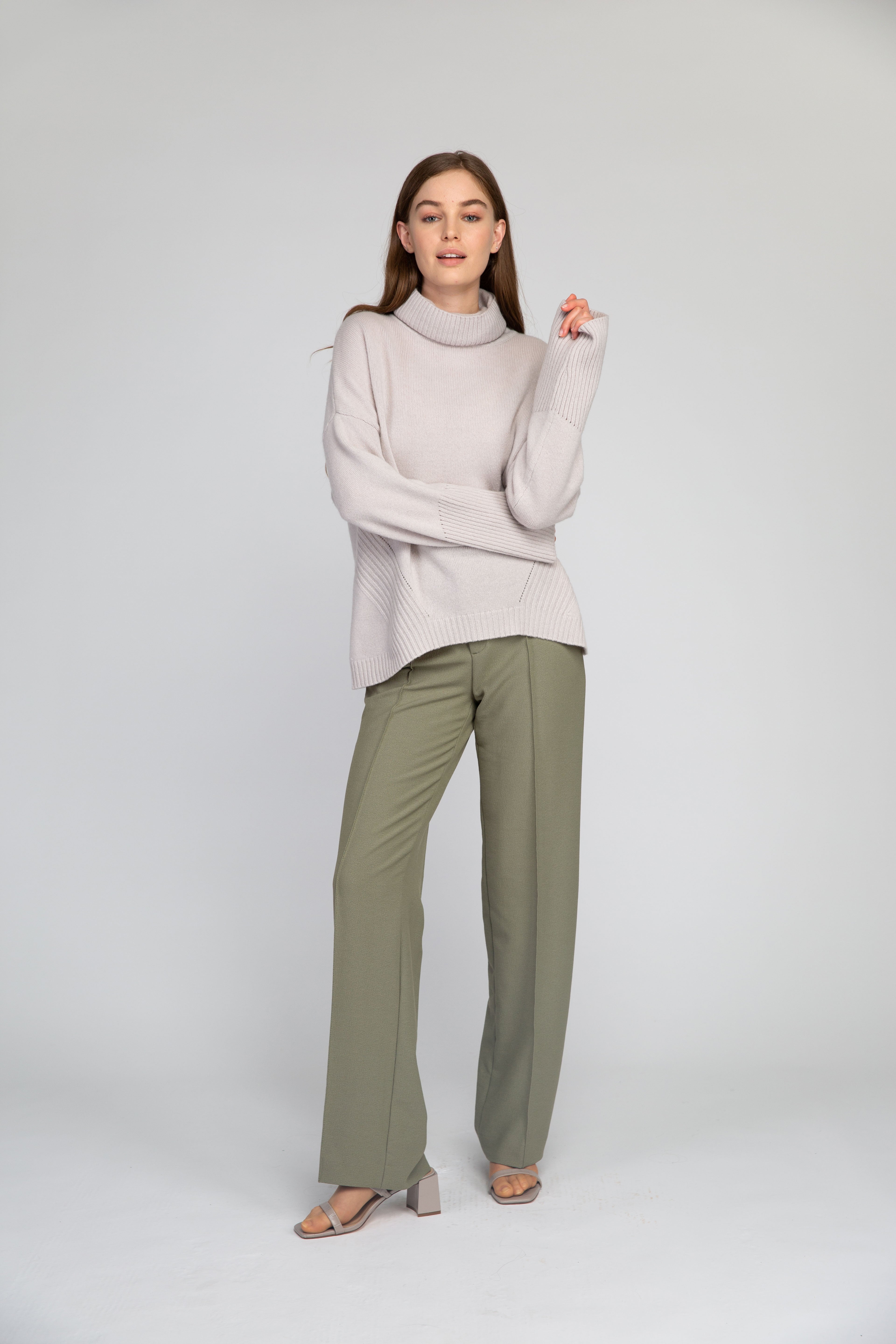 VAN KUKIL ROLL NECK RIB EYELET