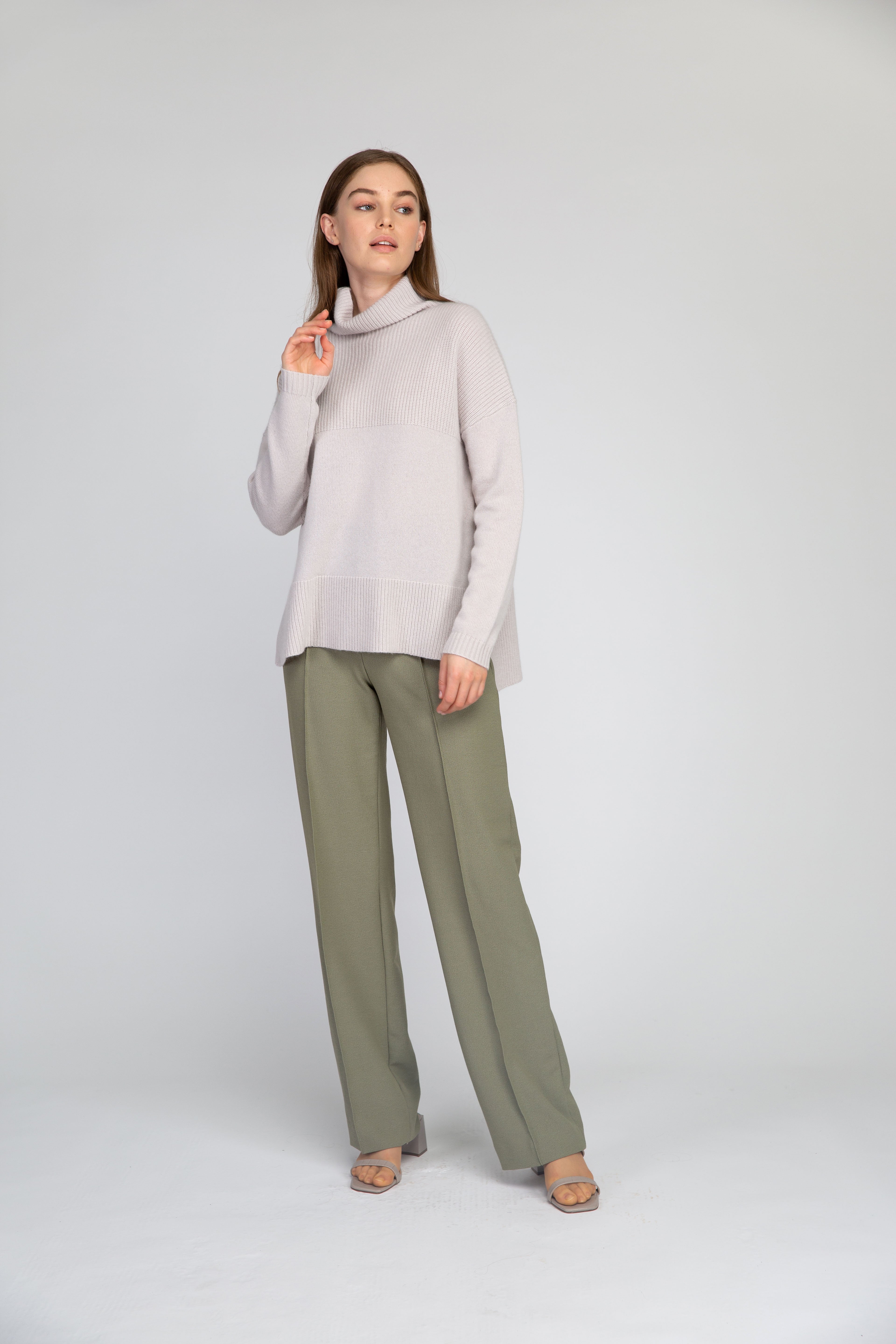 VAN KUKIL ROLL NECK HALF RIB JUMPER