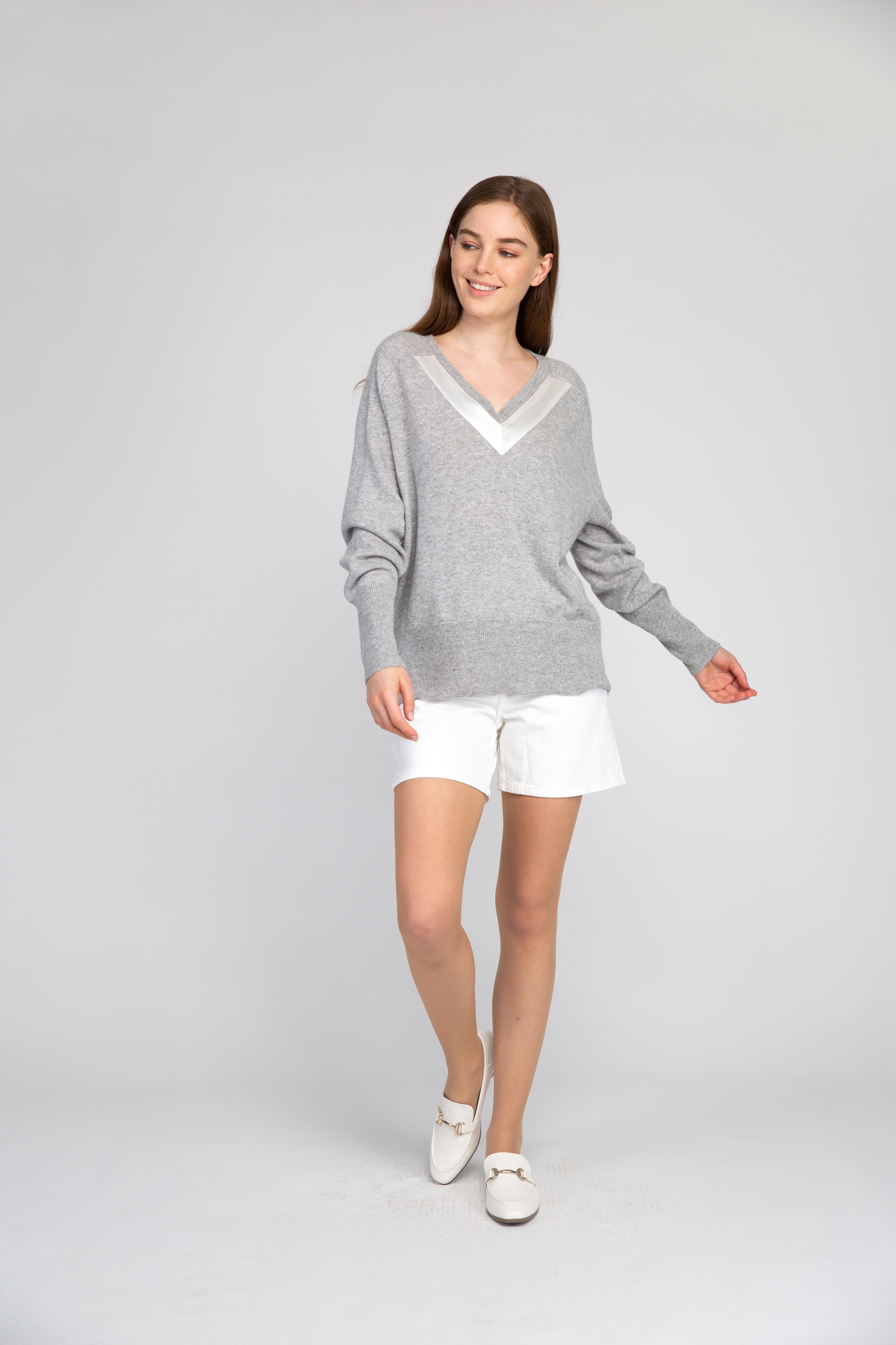 VAN KUKIL V NECK JUMPER WITHOUT PATCH