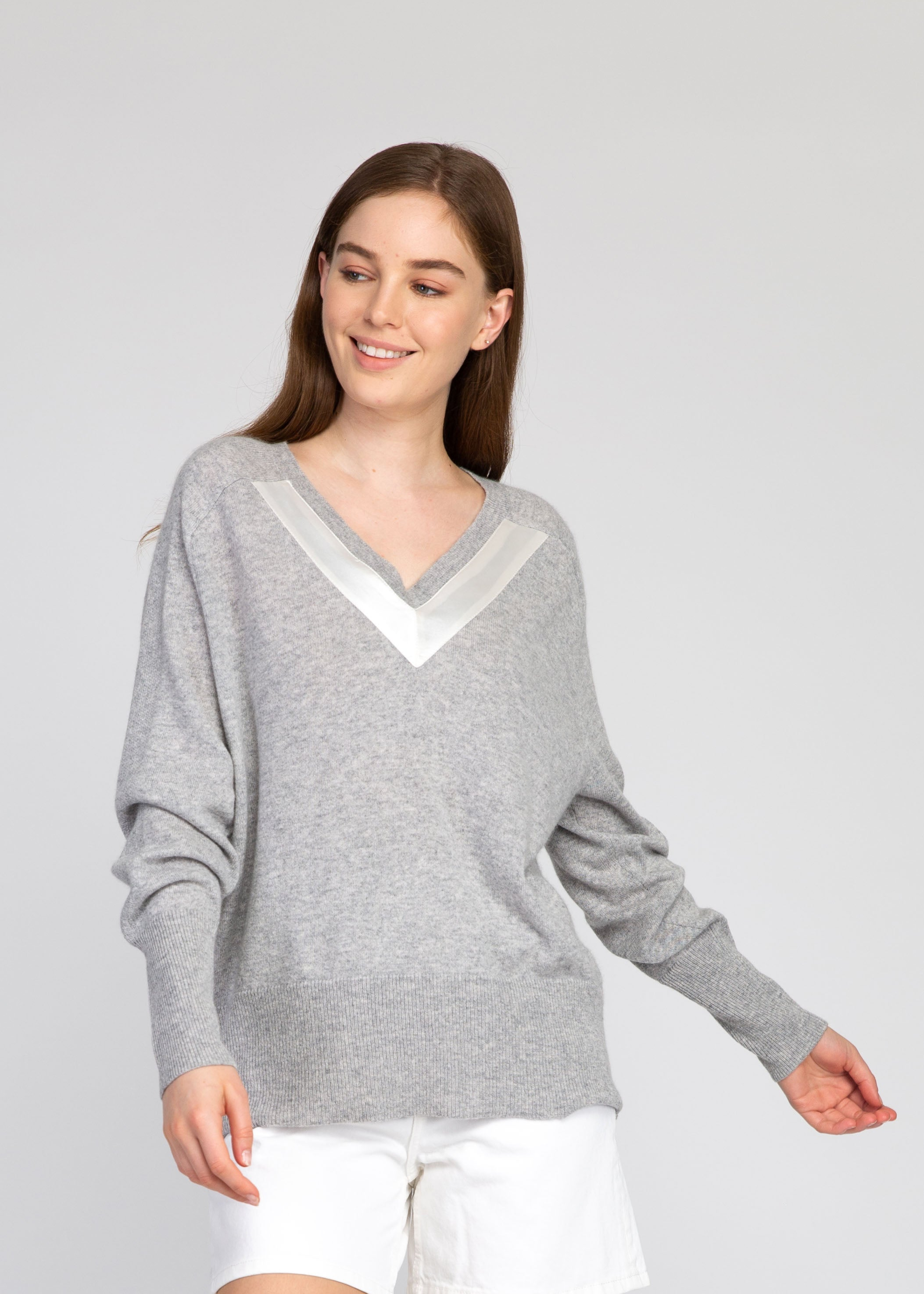 VAN KUKIL V NECK JUMPER WITHOUT PATCH