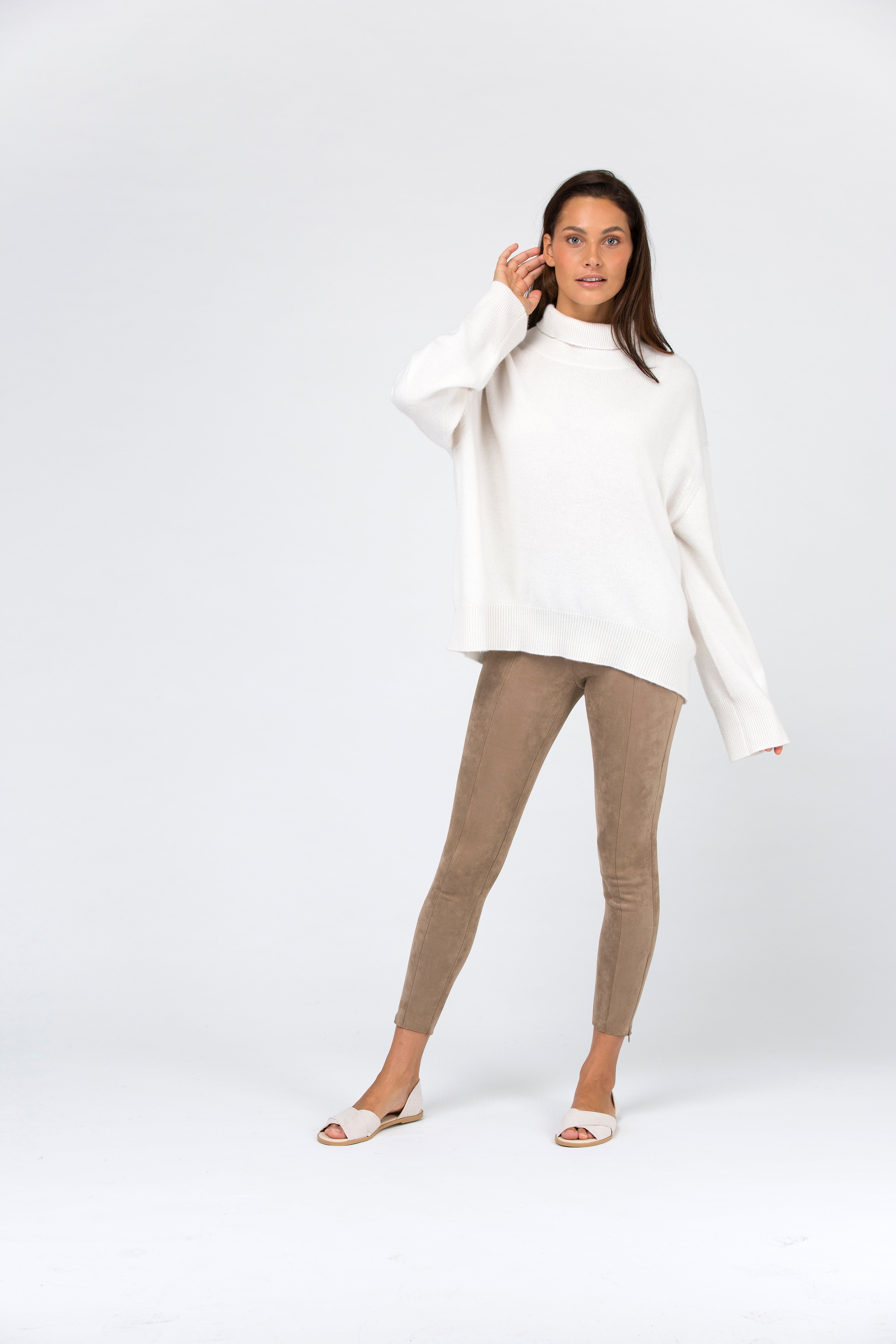 VAN KUKIL ROLL NECK HEAVY WEAVE JUMPER