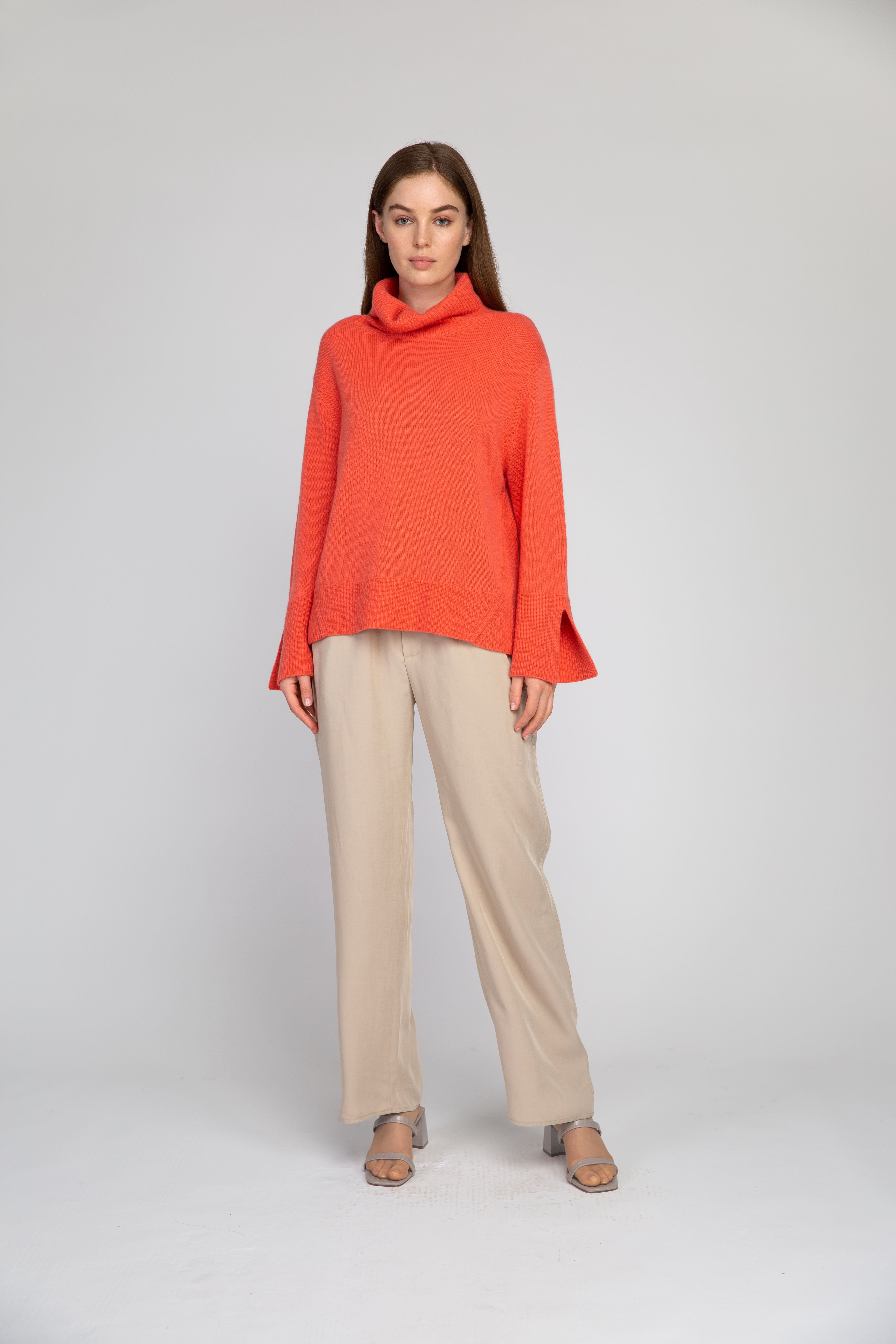 VAN KUKIL ROLL NECK SLIT CUFF