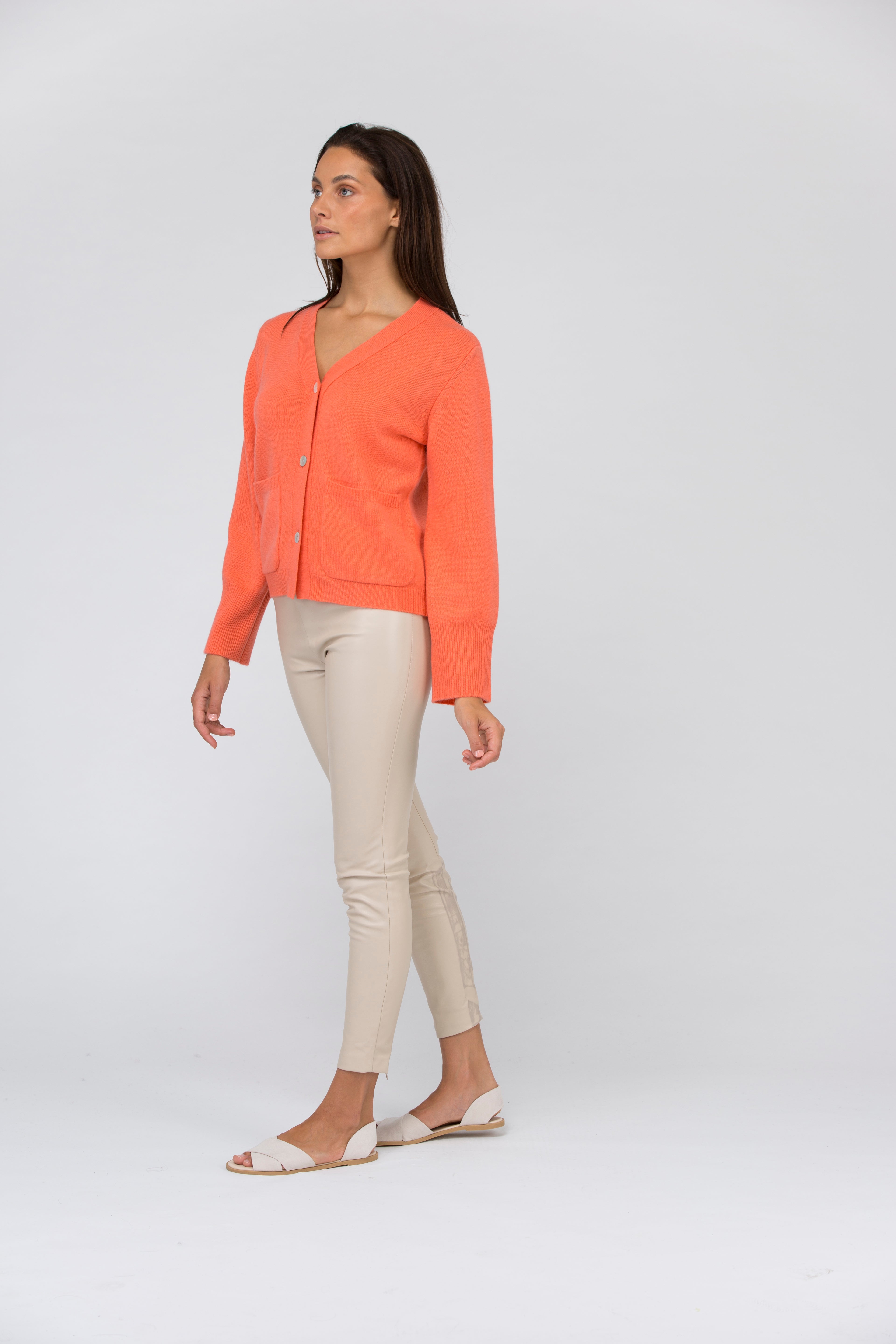 VAN KUKIL HEAVY KNIT CARDIGAN WITH POCKETS