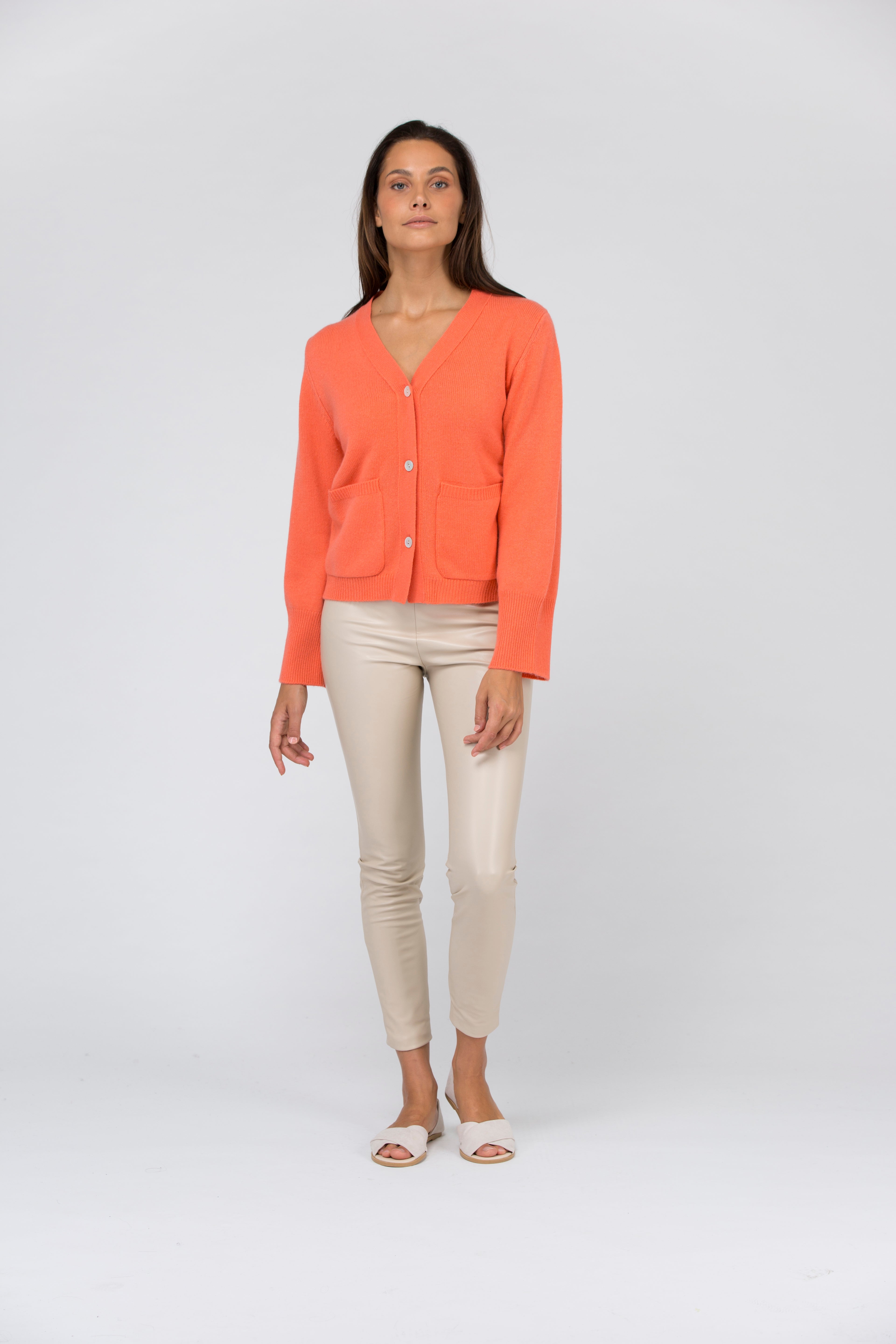 VAN KUKIL HEAVY KNIT CARDIGAN WITH POCKETS