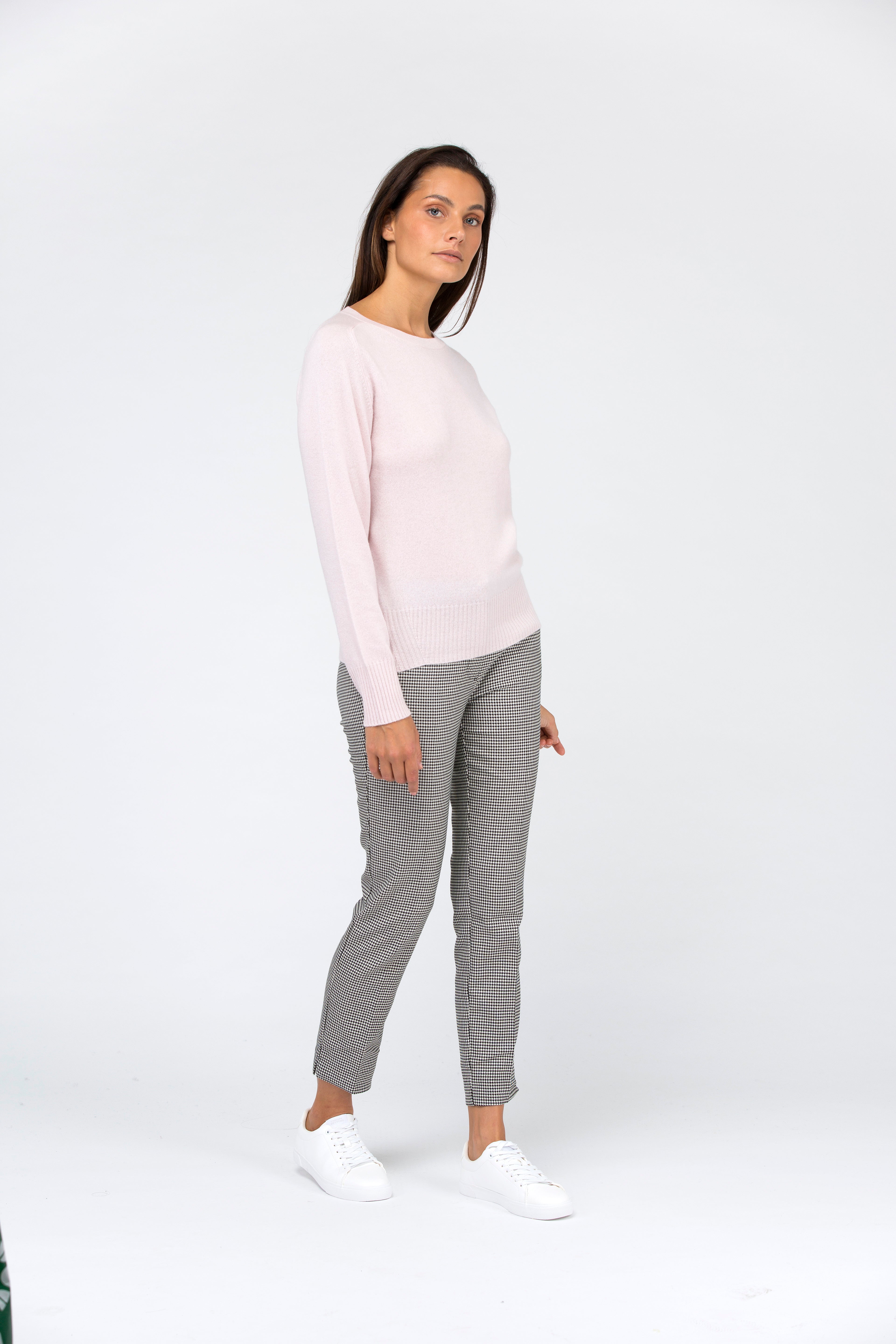 VAN KUKIL ROUND NECK JUMPER