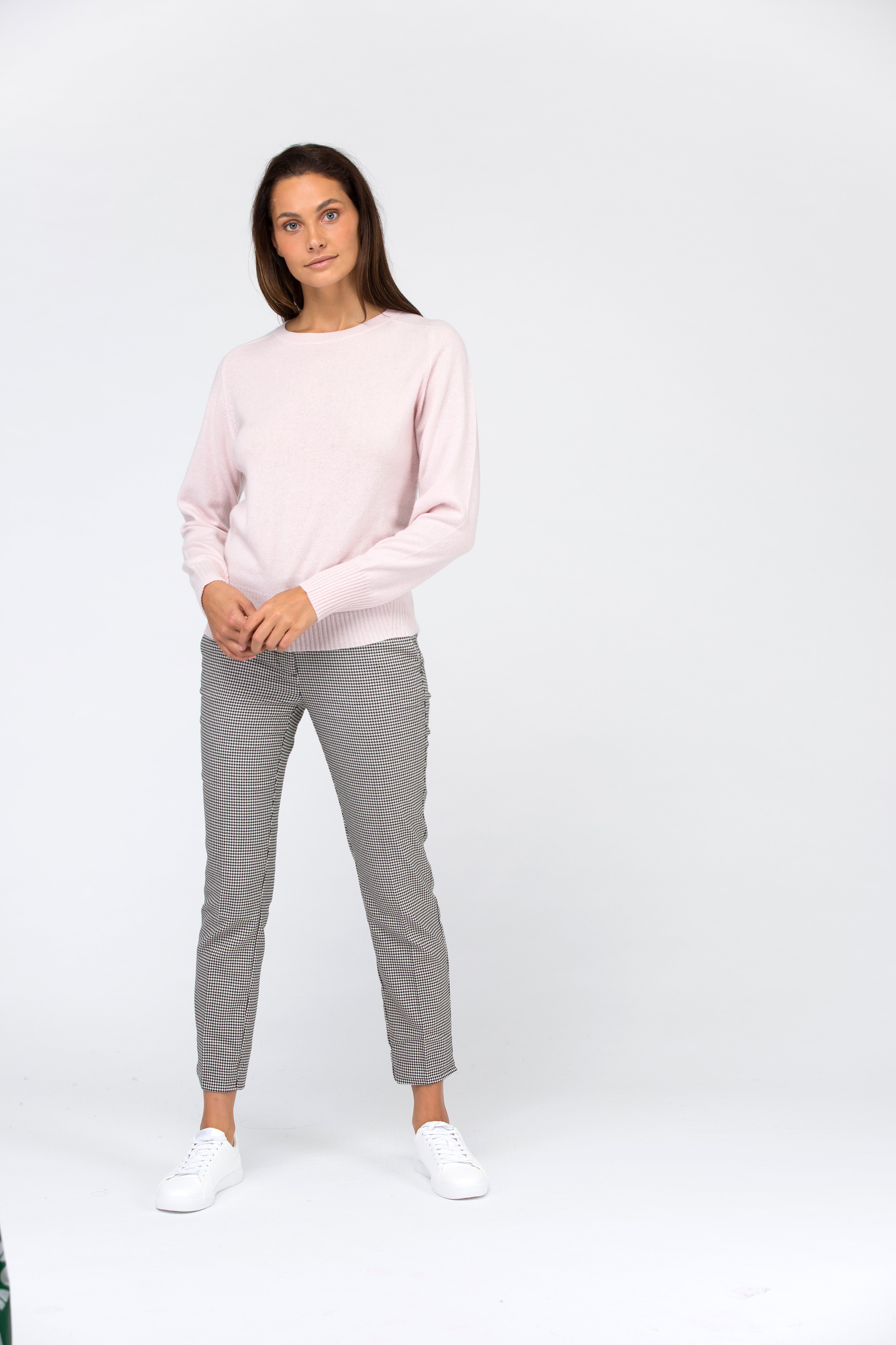 VAN KUKIL ROUND NECK JUMPER