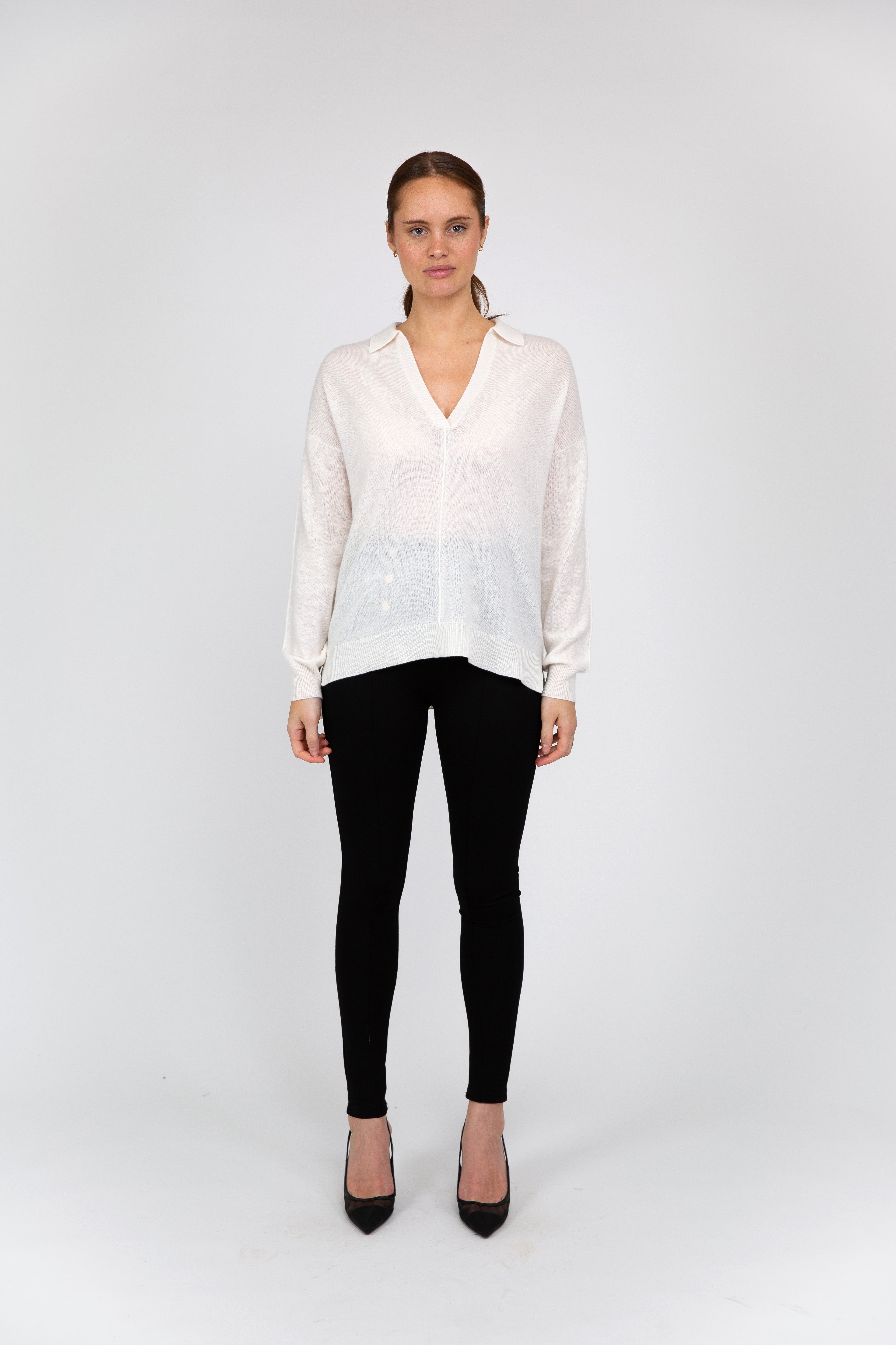 VAN KUKIL V NECK JUMPER