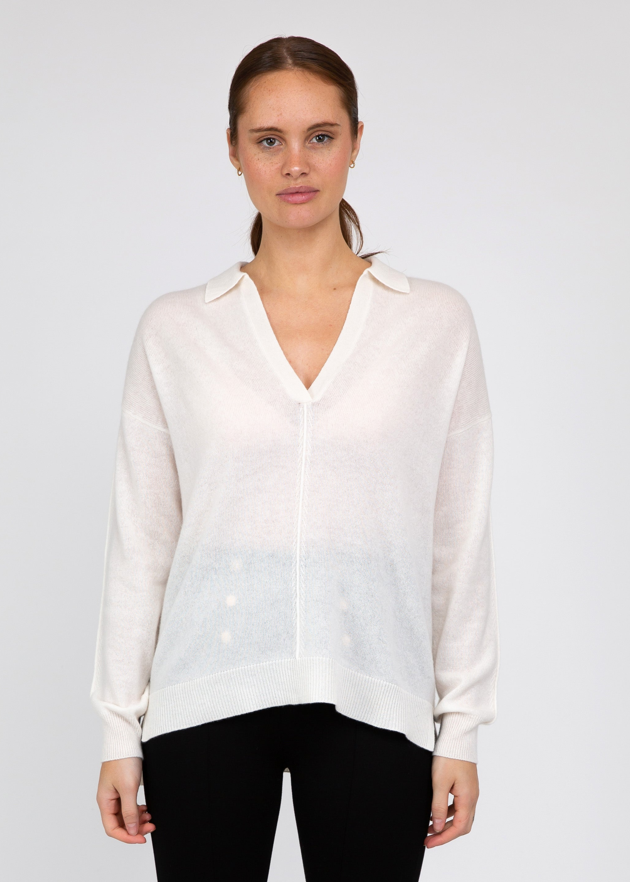 VAN KUKIL V NECK JUMPER