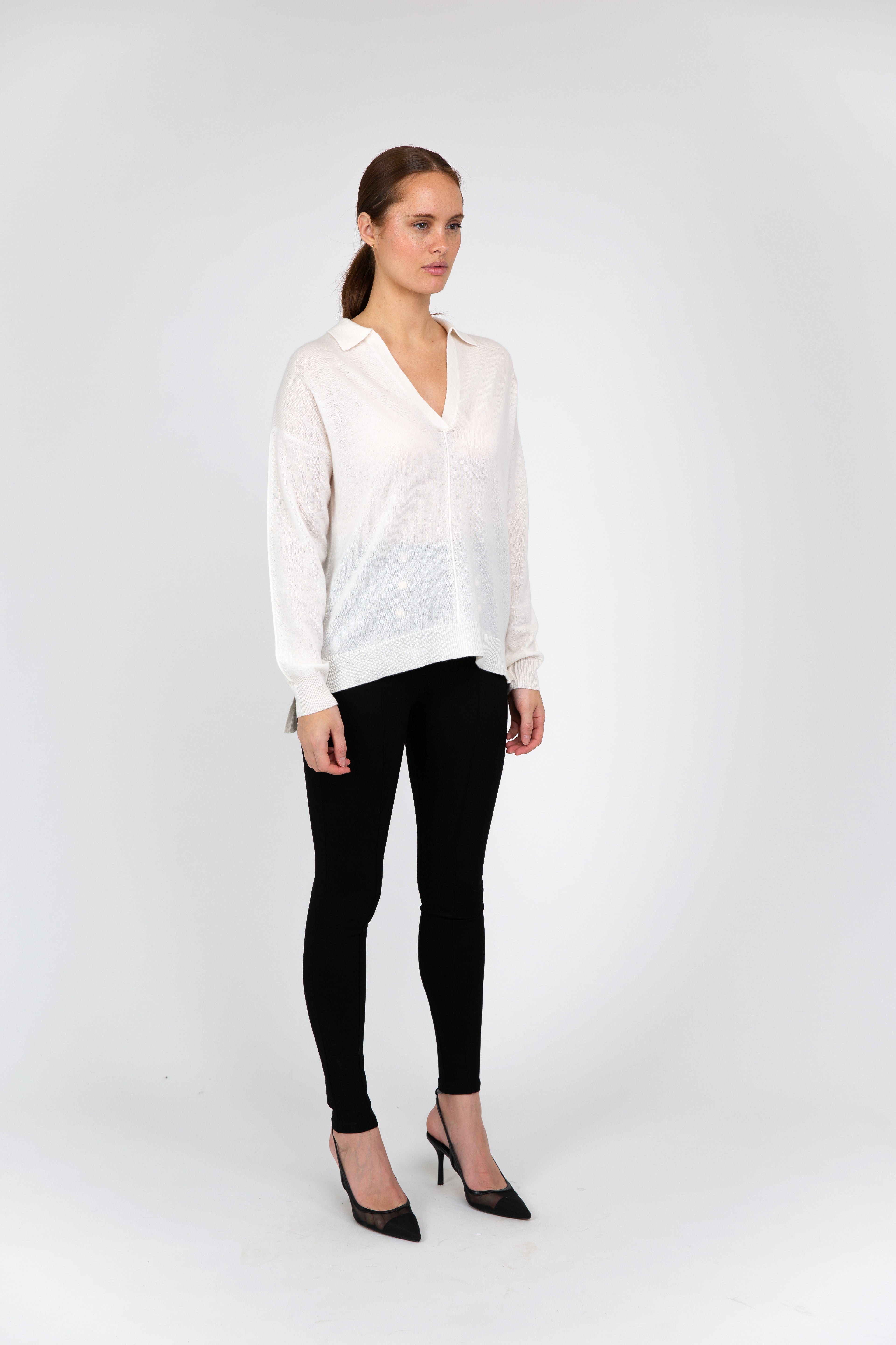 VAN KUKIL V NECK JUMPER