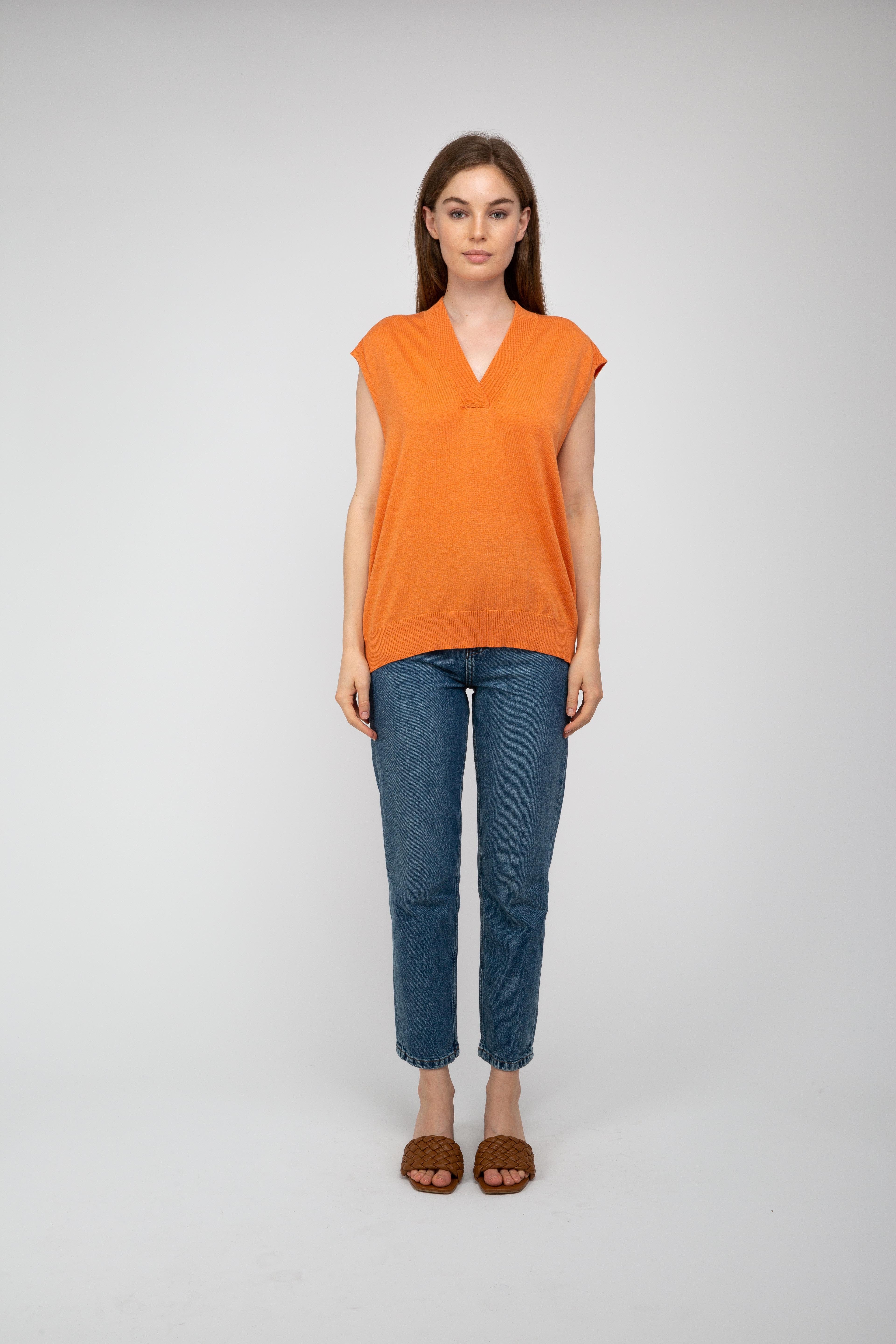 Van Kukil Sleeveless V-Neck Jumper