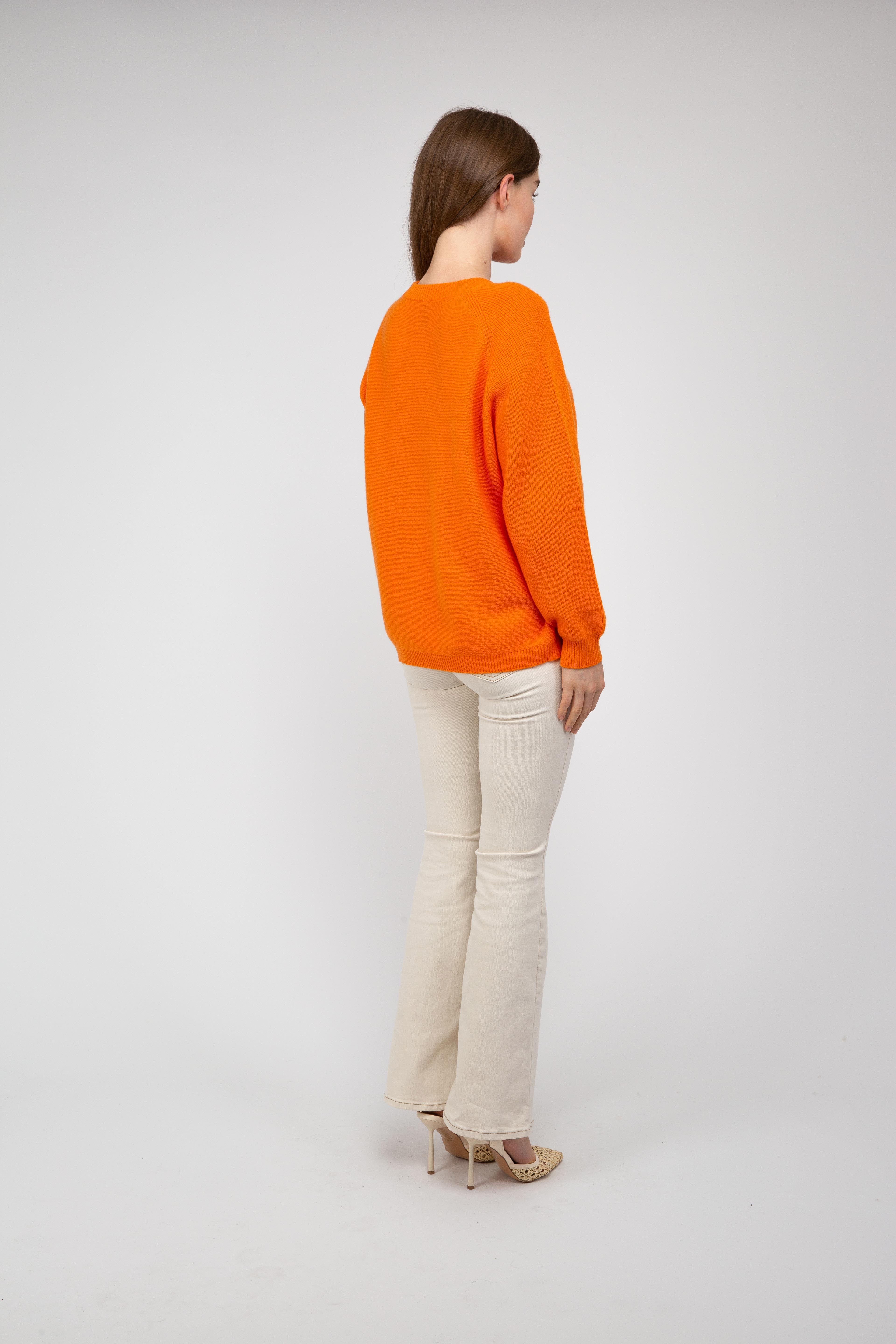 Van Kukil Round Neck Jumper