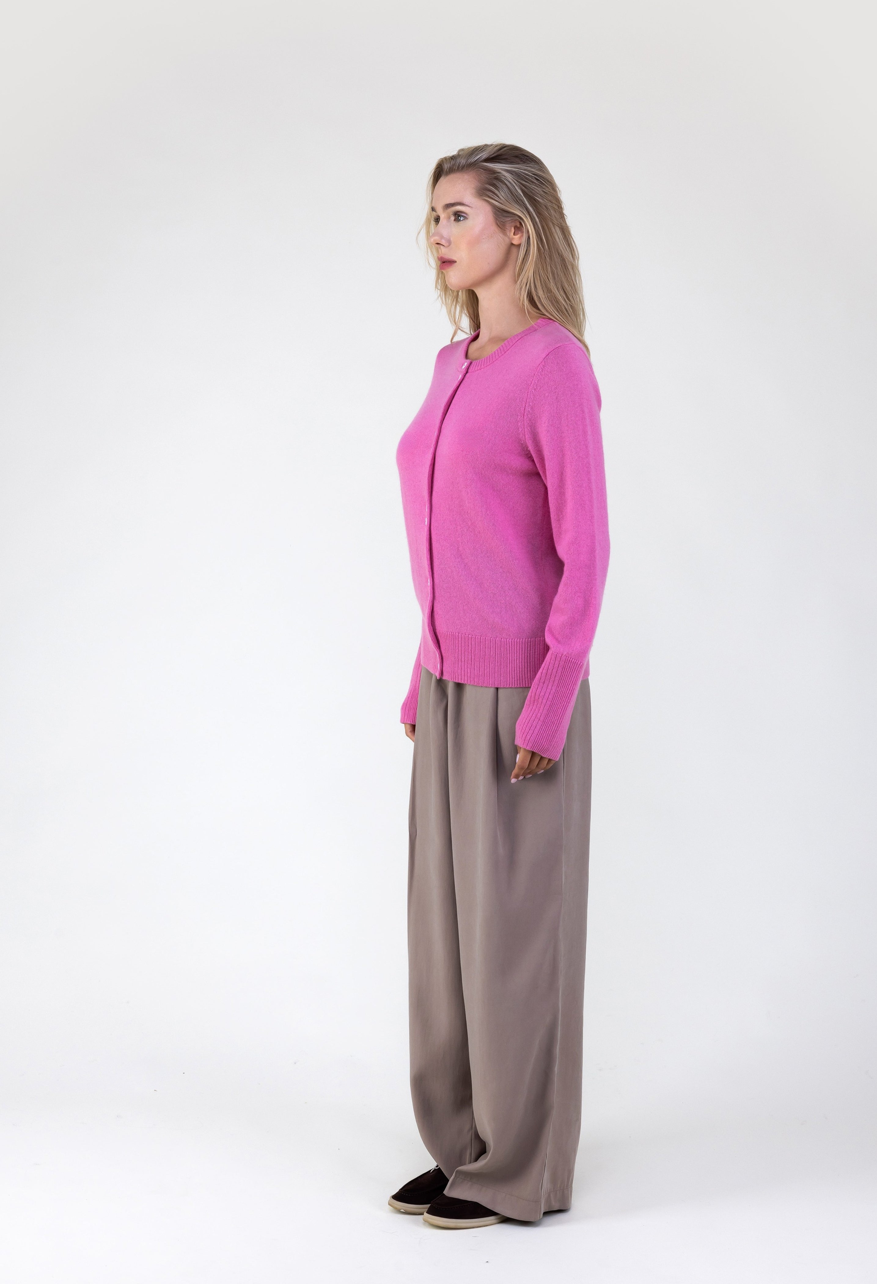 Van Kukil Cashmere Crew Neck Cardigan